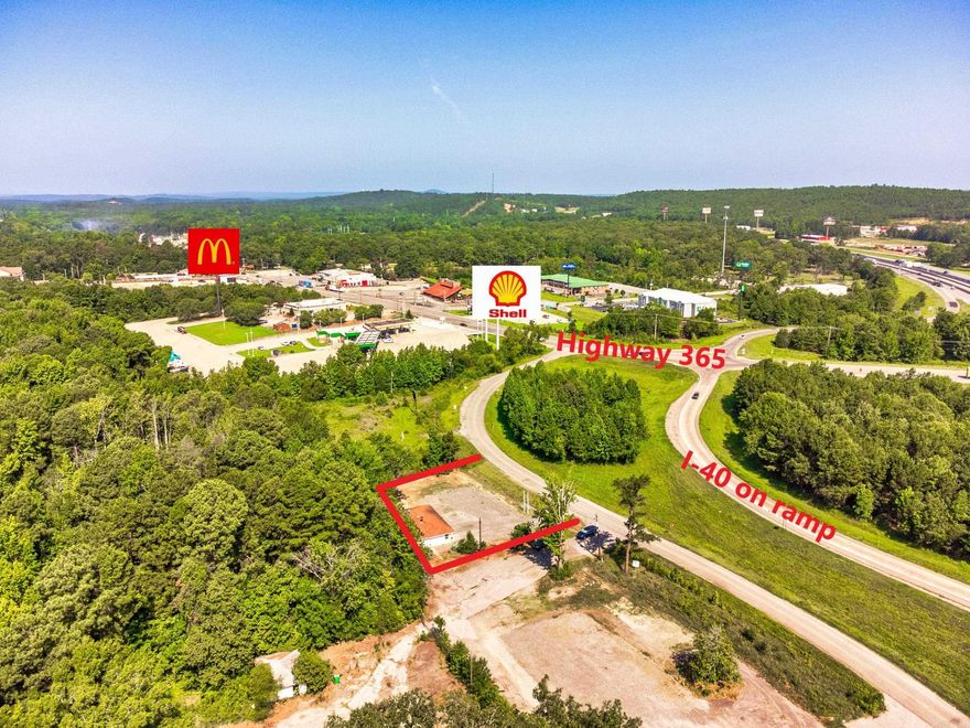 Perfect location for your business! Easy access to Interstate 40 and Highway 365. Completely renovated 1172 sq ft building w/ bathroom, kitchen, and storage. Room for approximately 20 parking spots. Gated and signage in place for your use. Zoned C4.