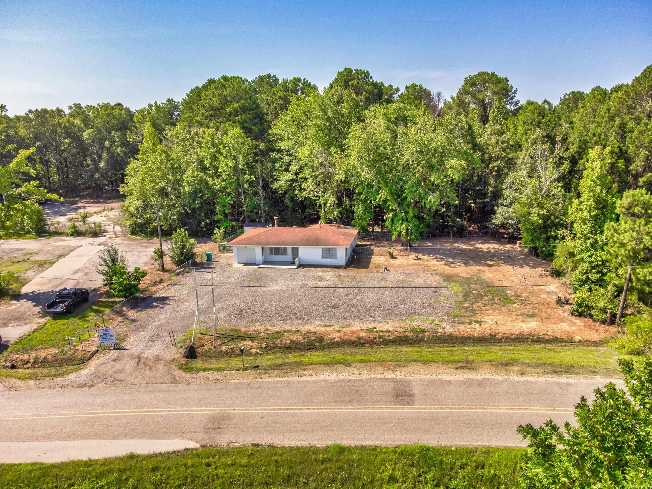 3n-13-22 - Commercial Lease