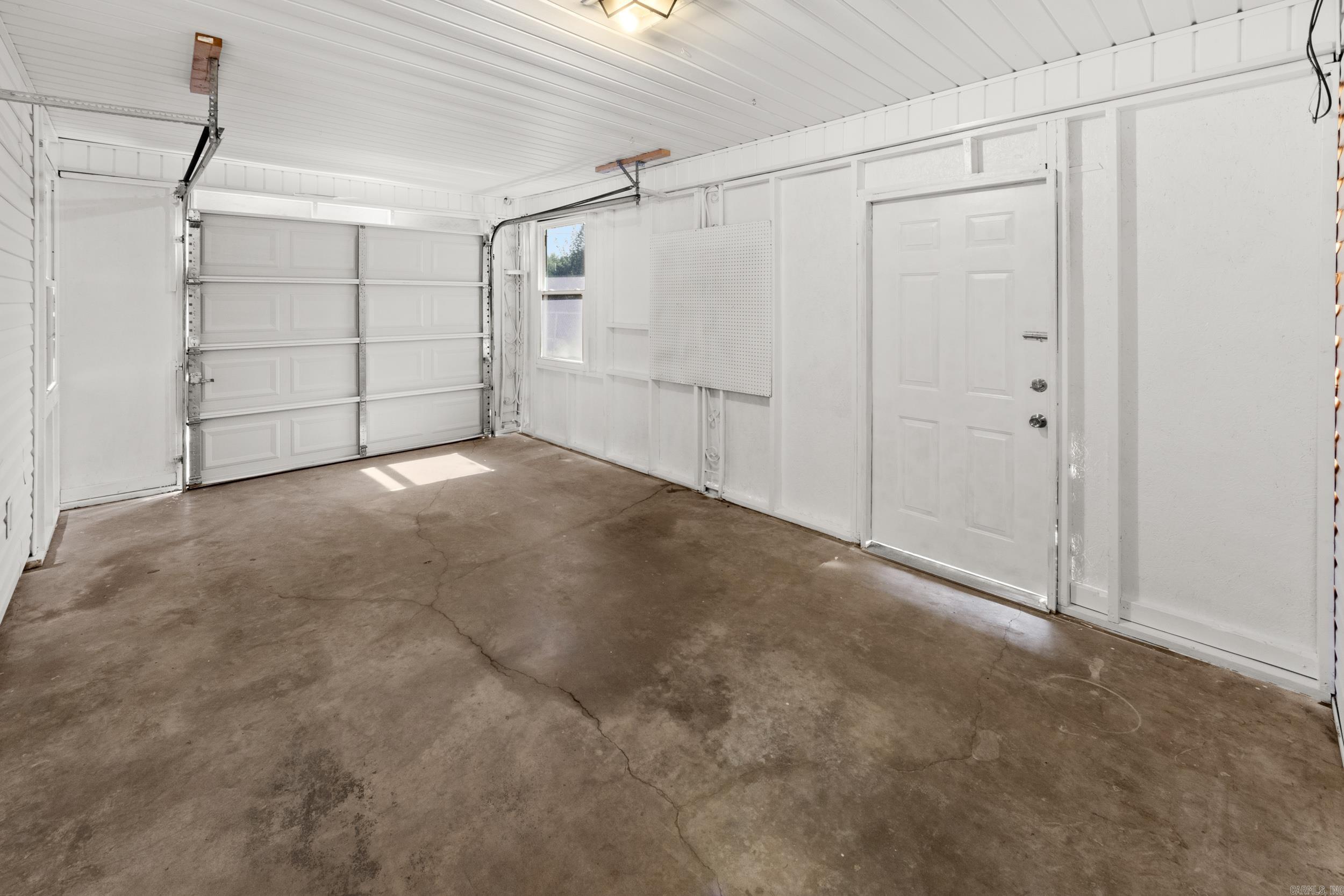 3n-13-22 - Commercial Lease