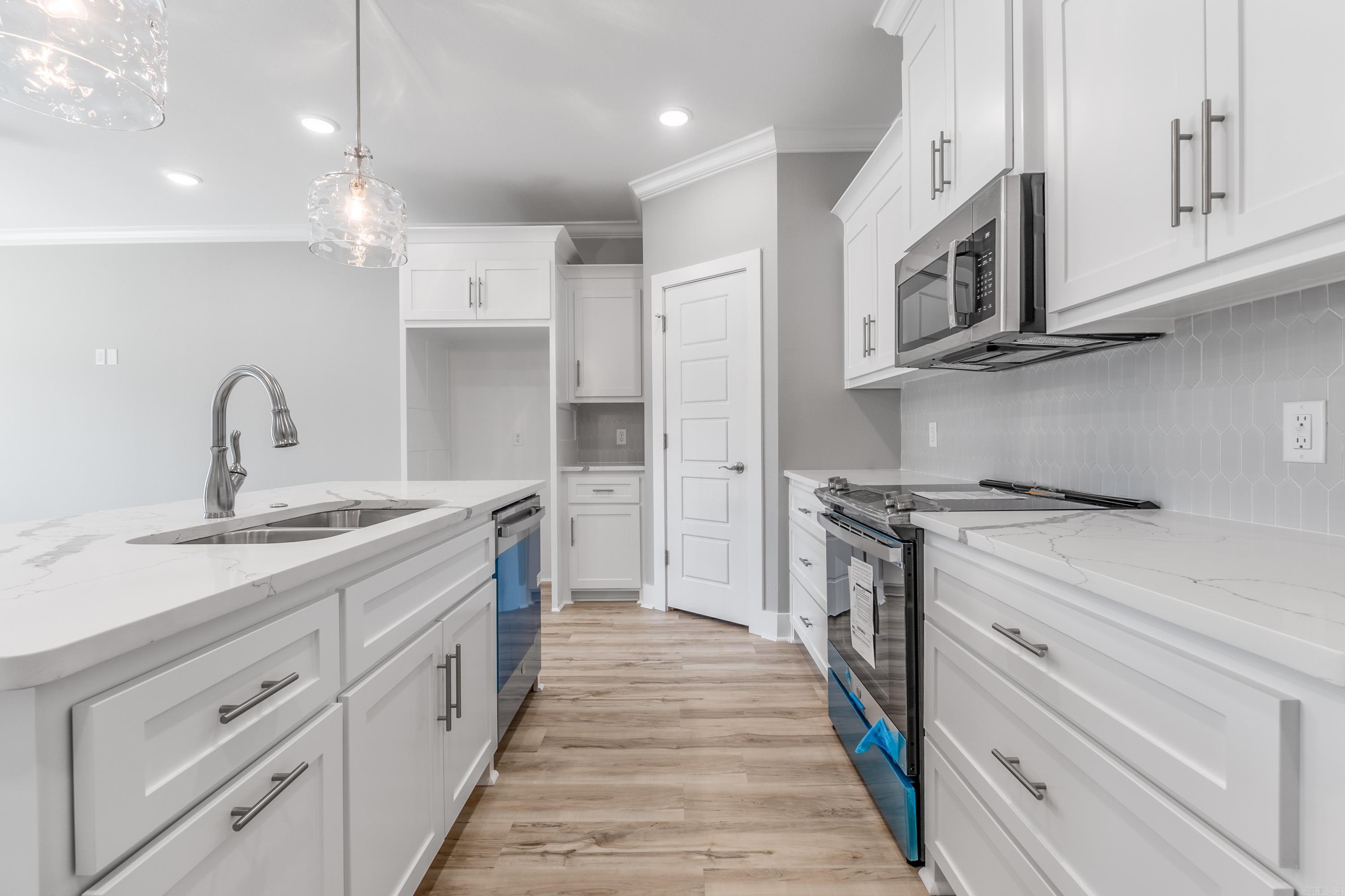 ISABELLE COURT - Residential