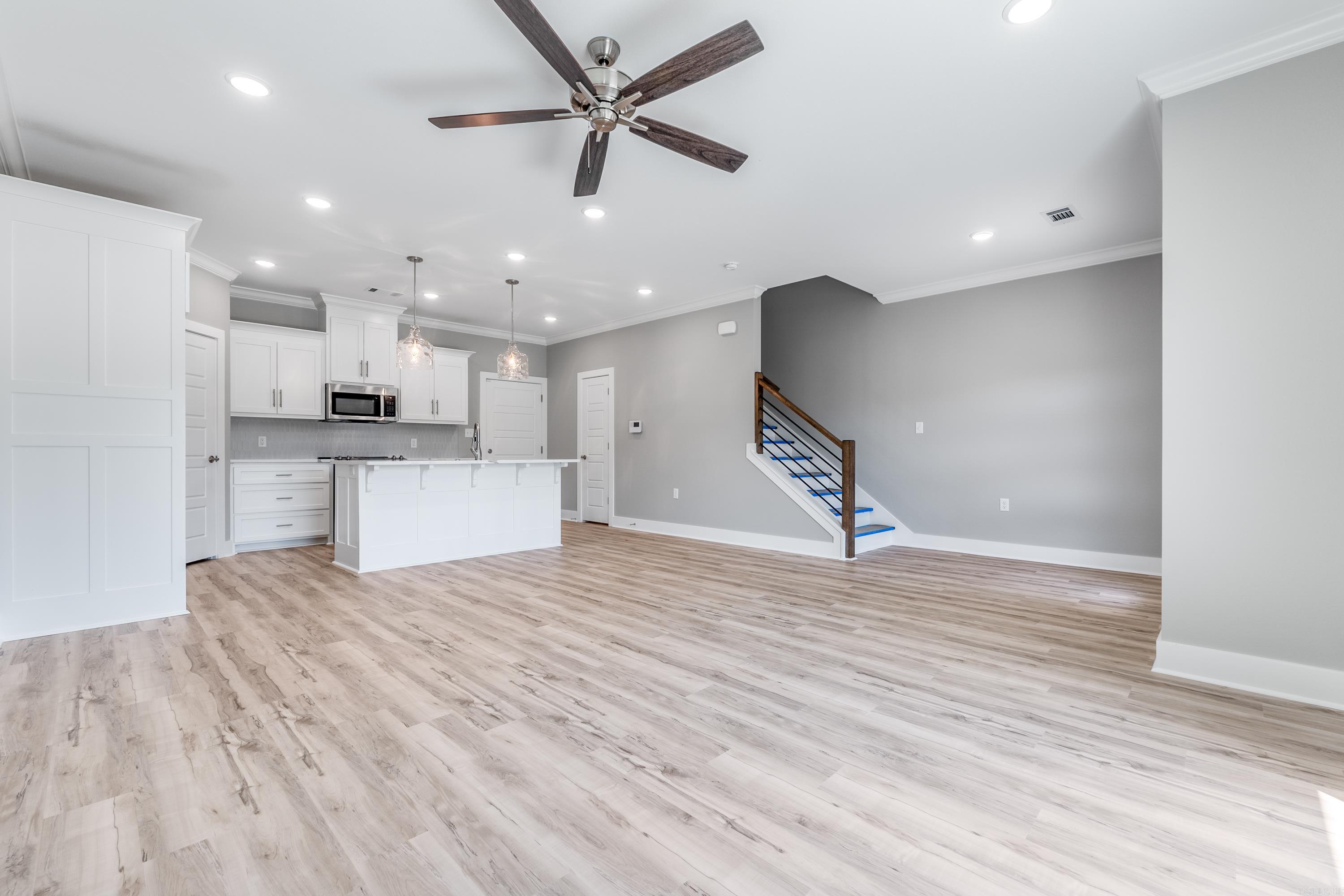 ISABELLE COURT - Residential
