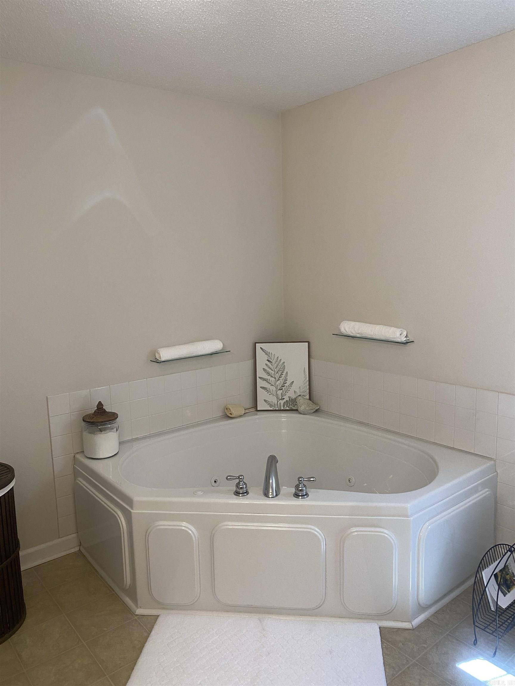 BREEZEWOOD ESTATES - Residential