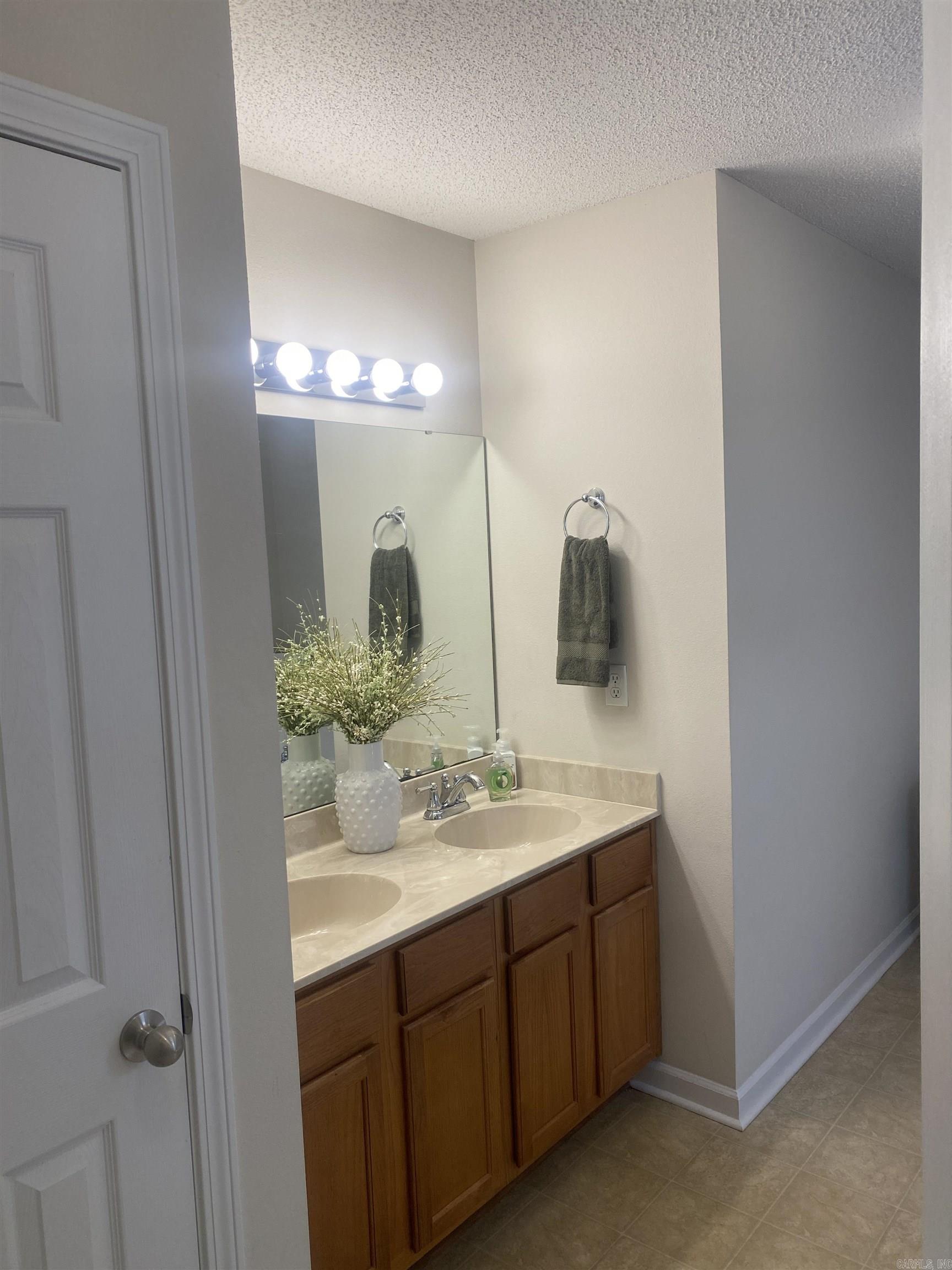 BREEZEWOOD ESTATES - Residential