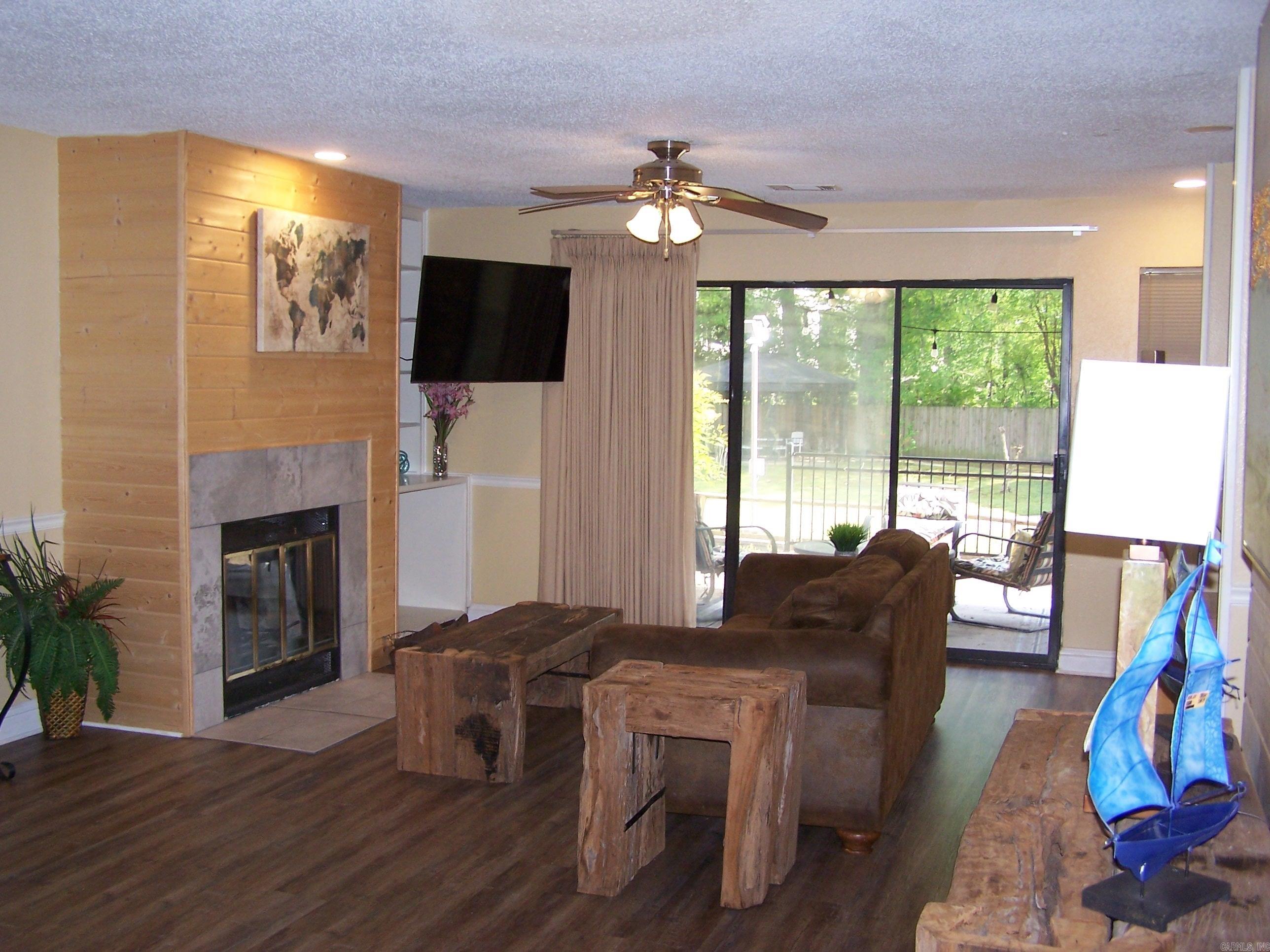 EMERALD ISLE HPR - Residential