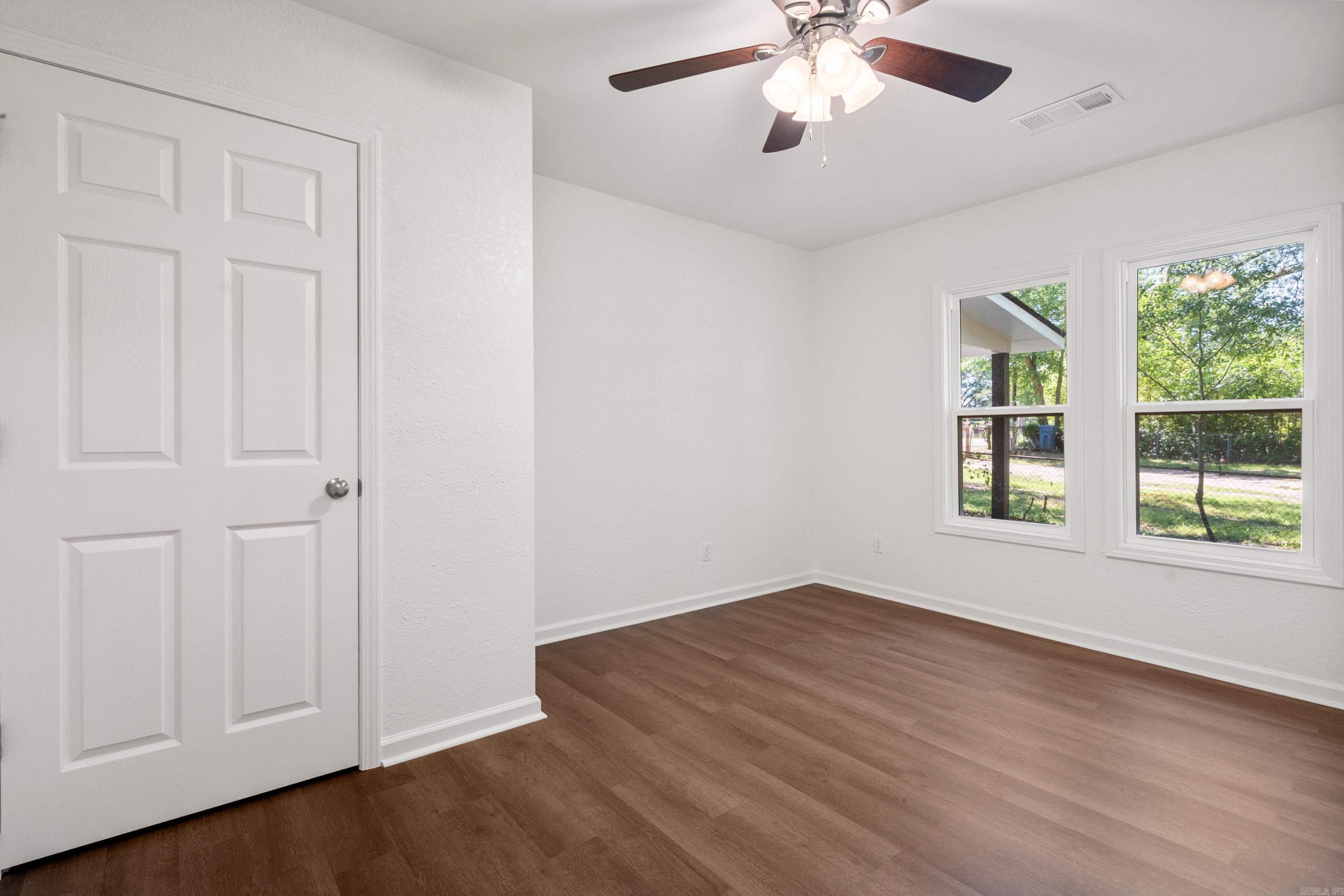 EASTWOOD - Residential