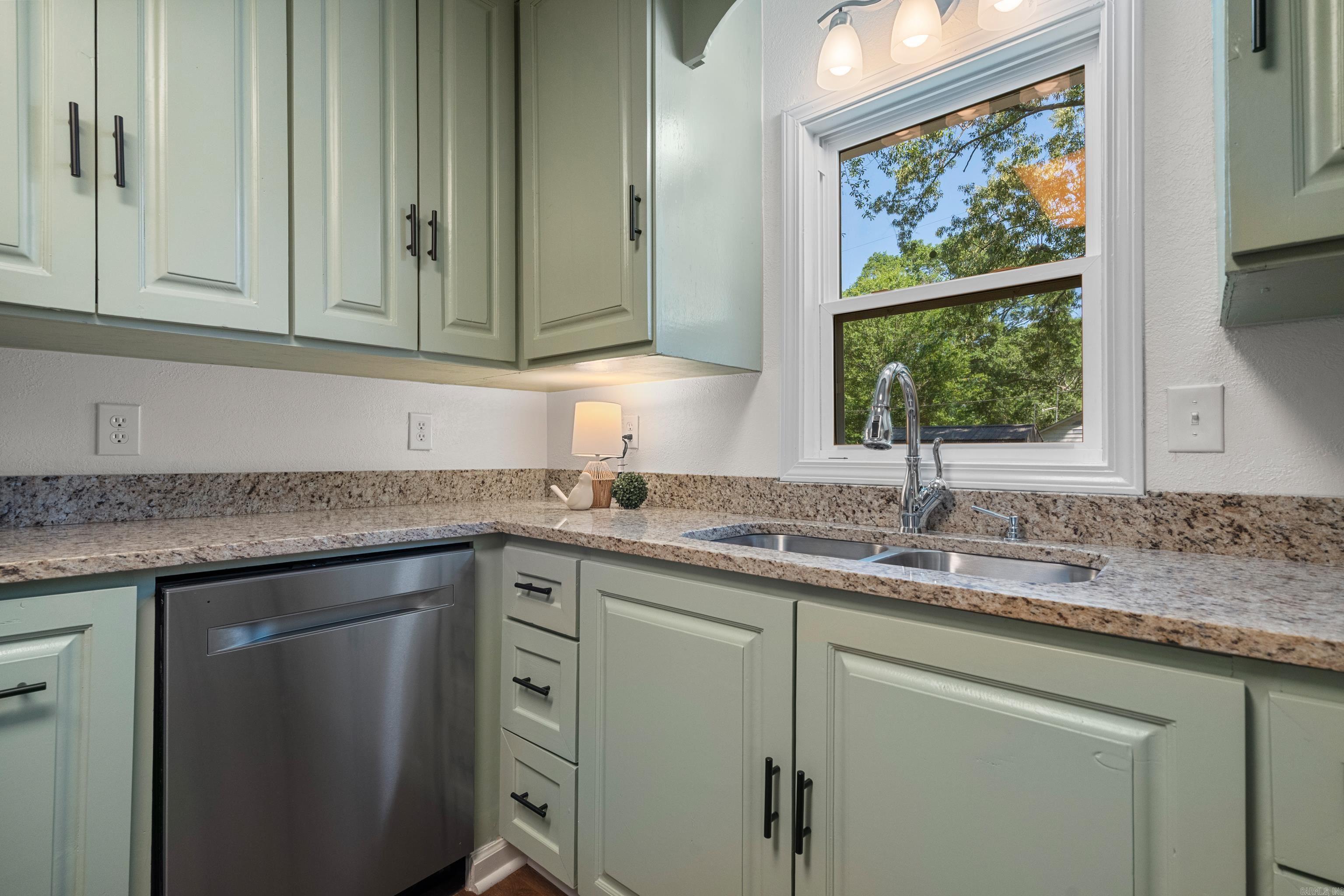 EASTWOOD - Residential