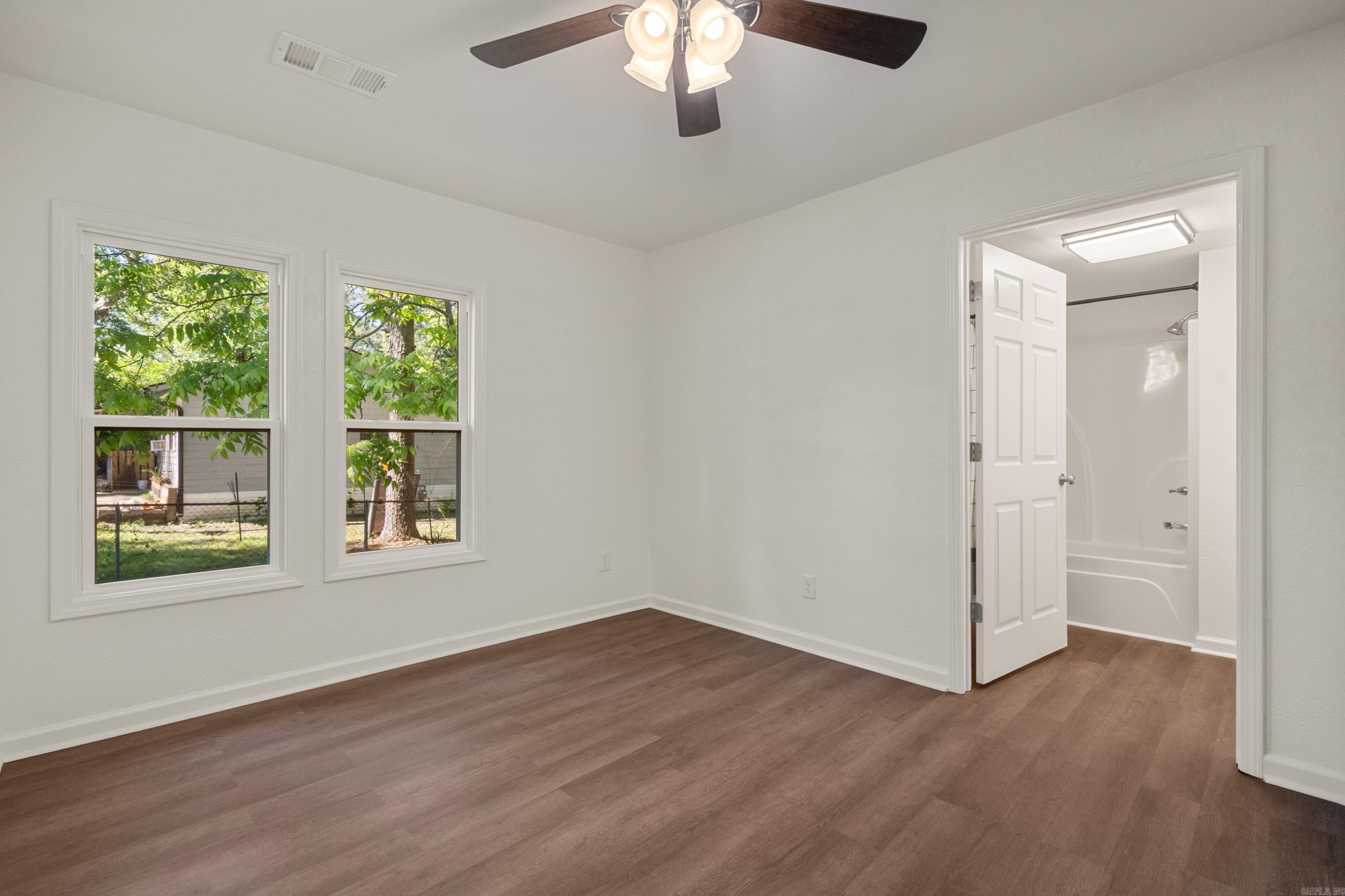 EASTWOOD - Residential