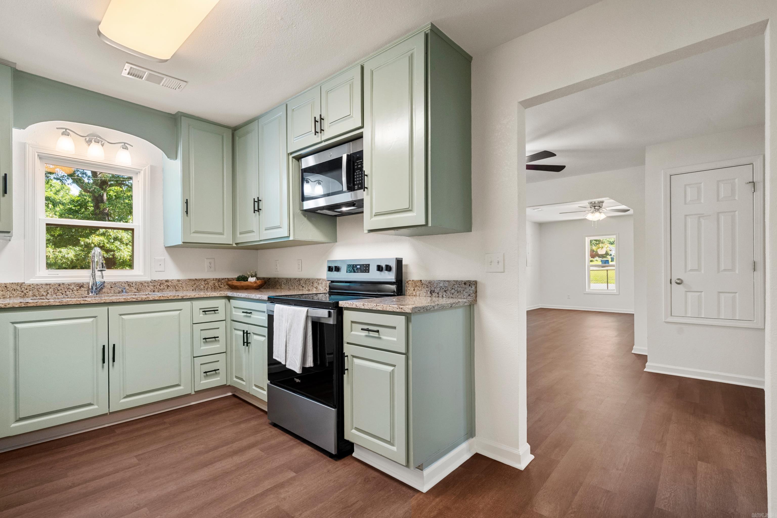 EASTWOOD - Residential