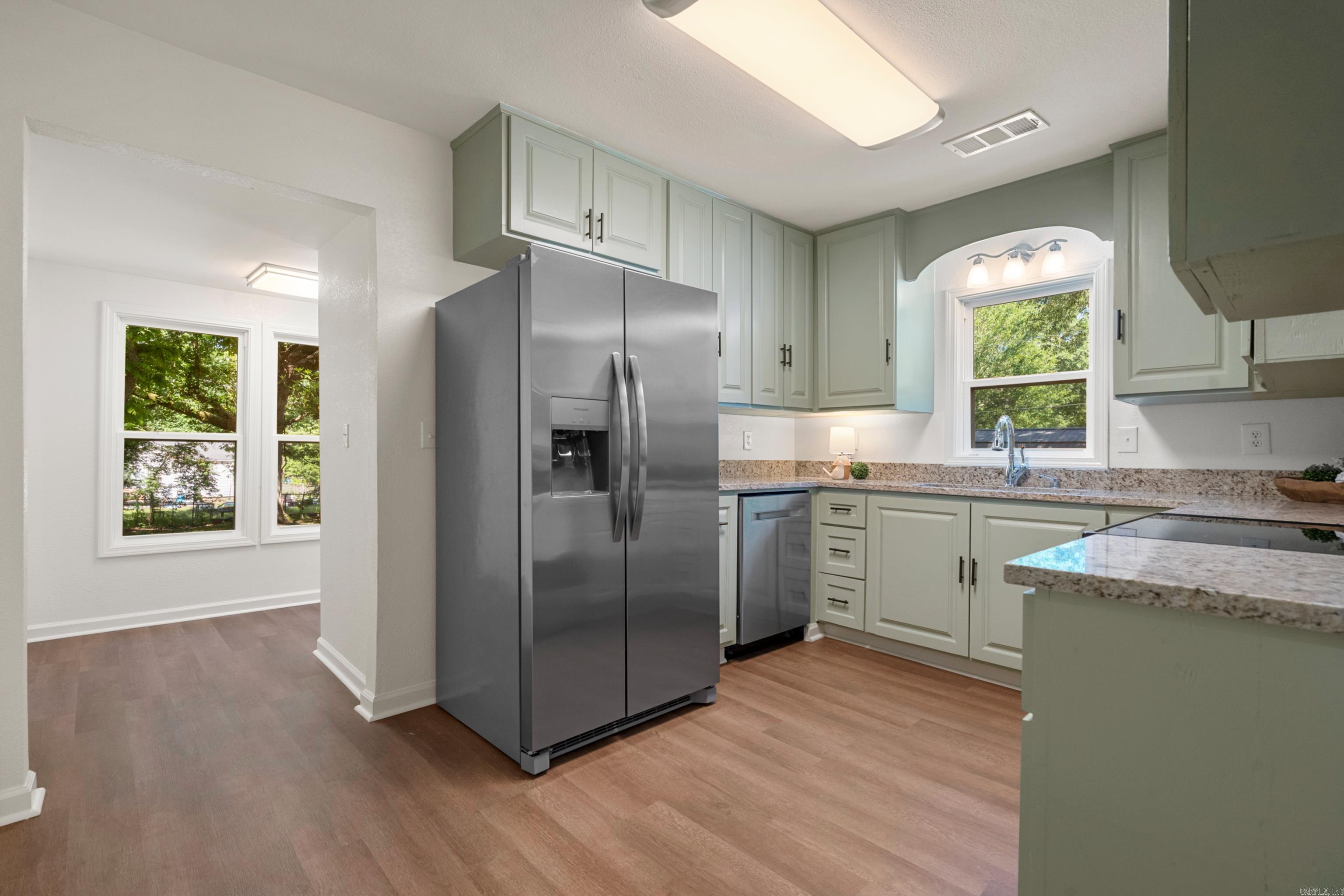 EASTWOOD - Residential