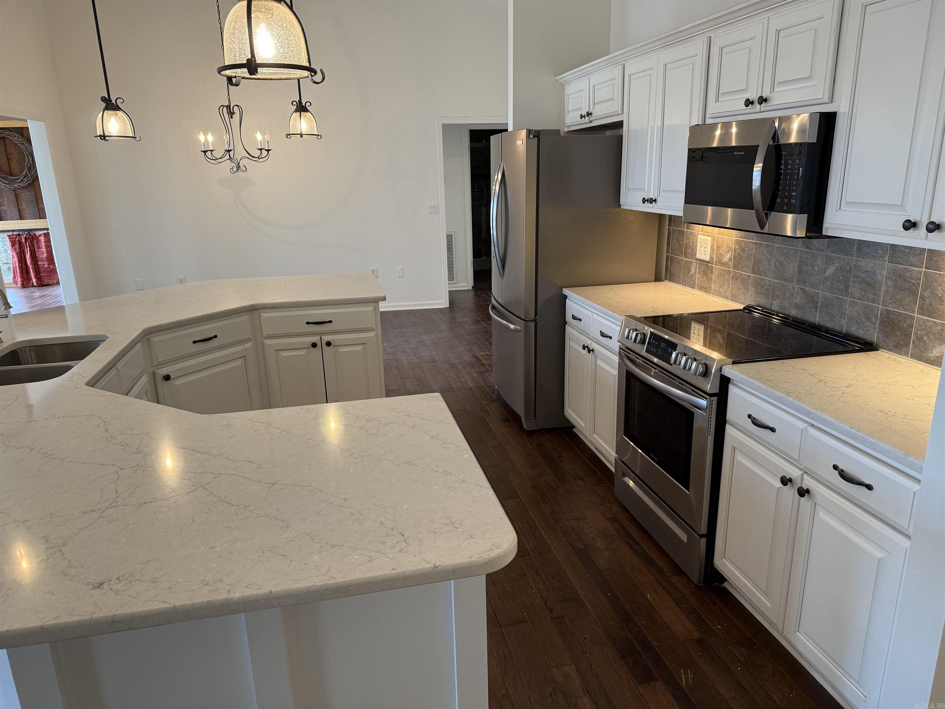 INDIAN HILLS - Residential