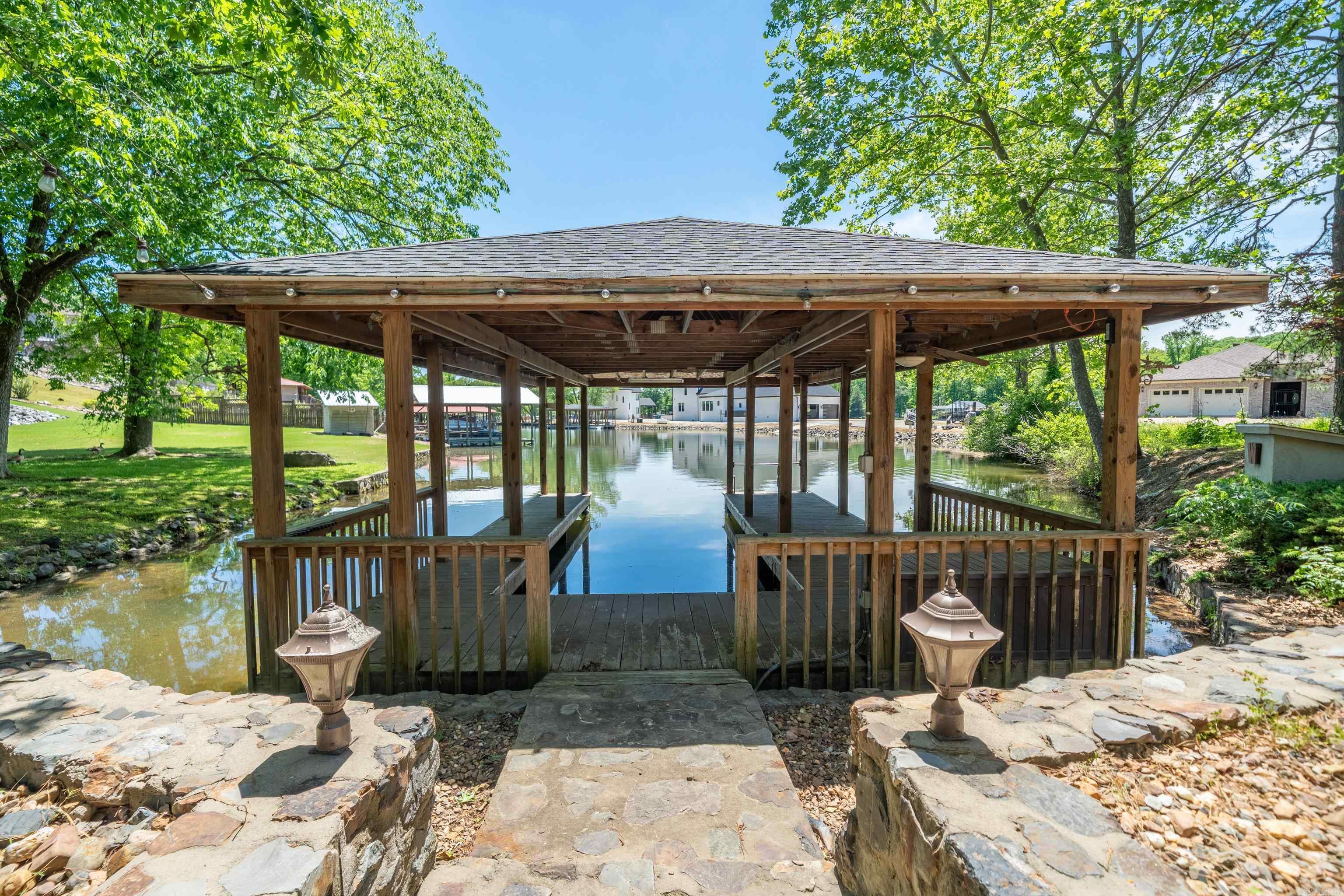 The Oaks - Residential