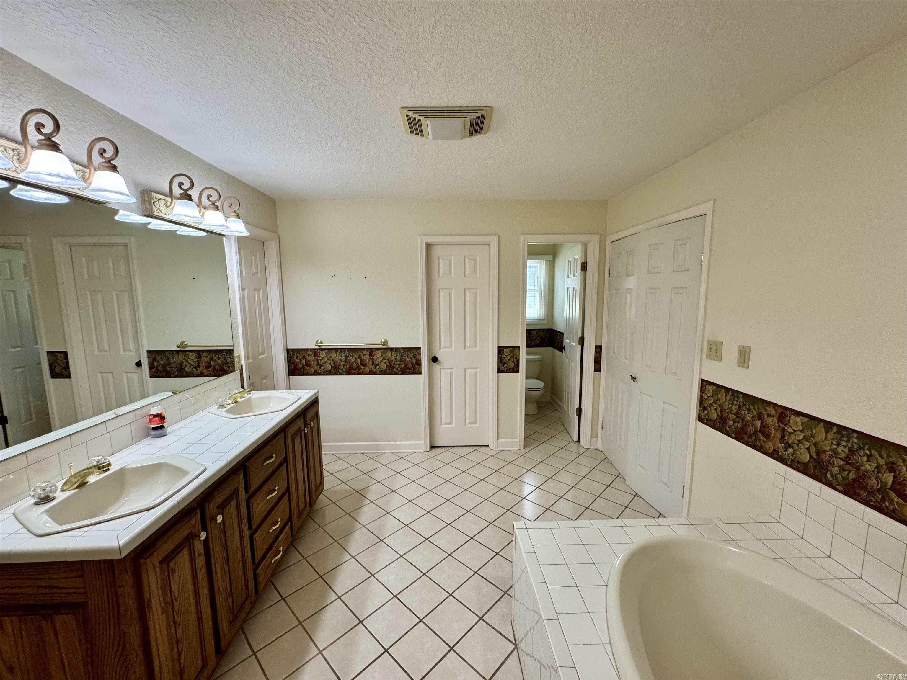 Lake View - Residential