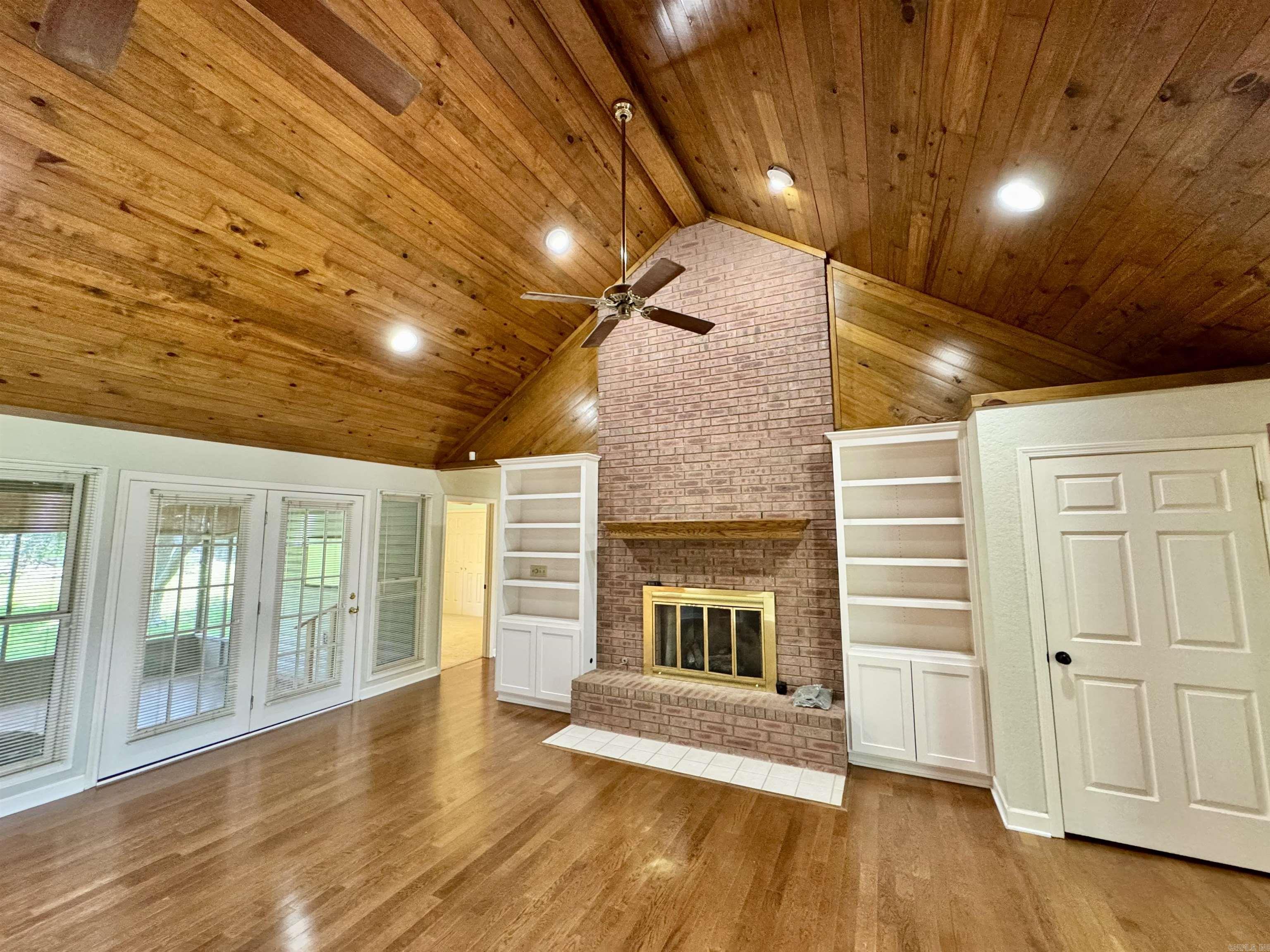 Lake View - Residential