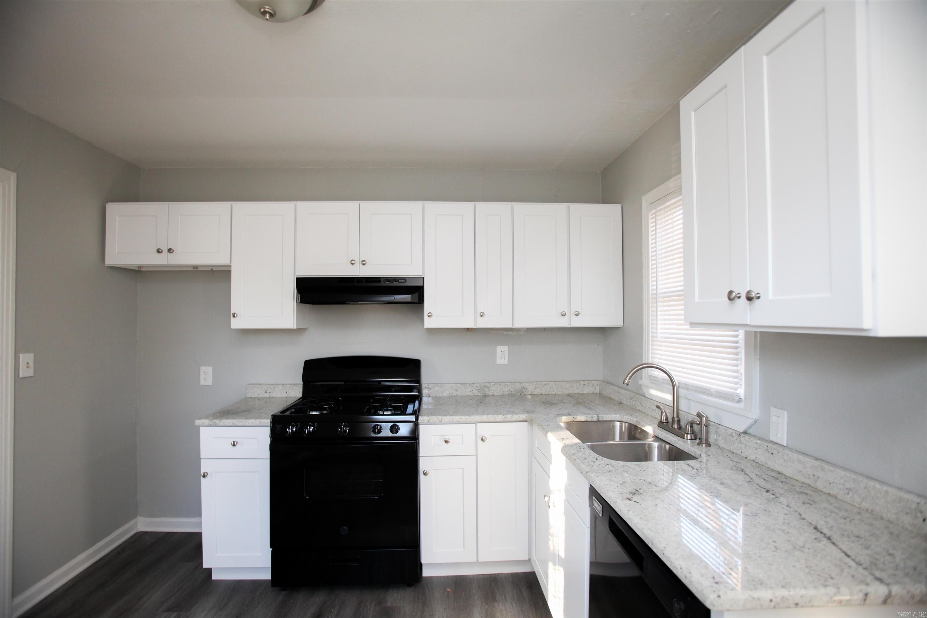 Barrow John - Residential Lease