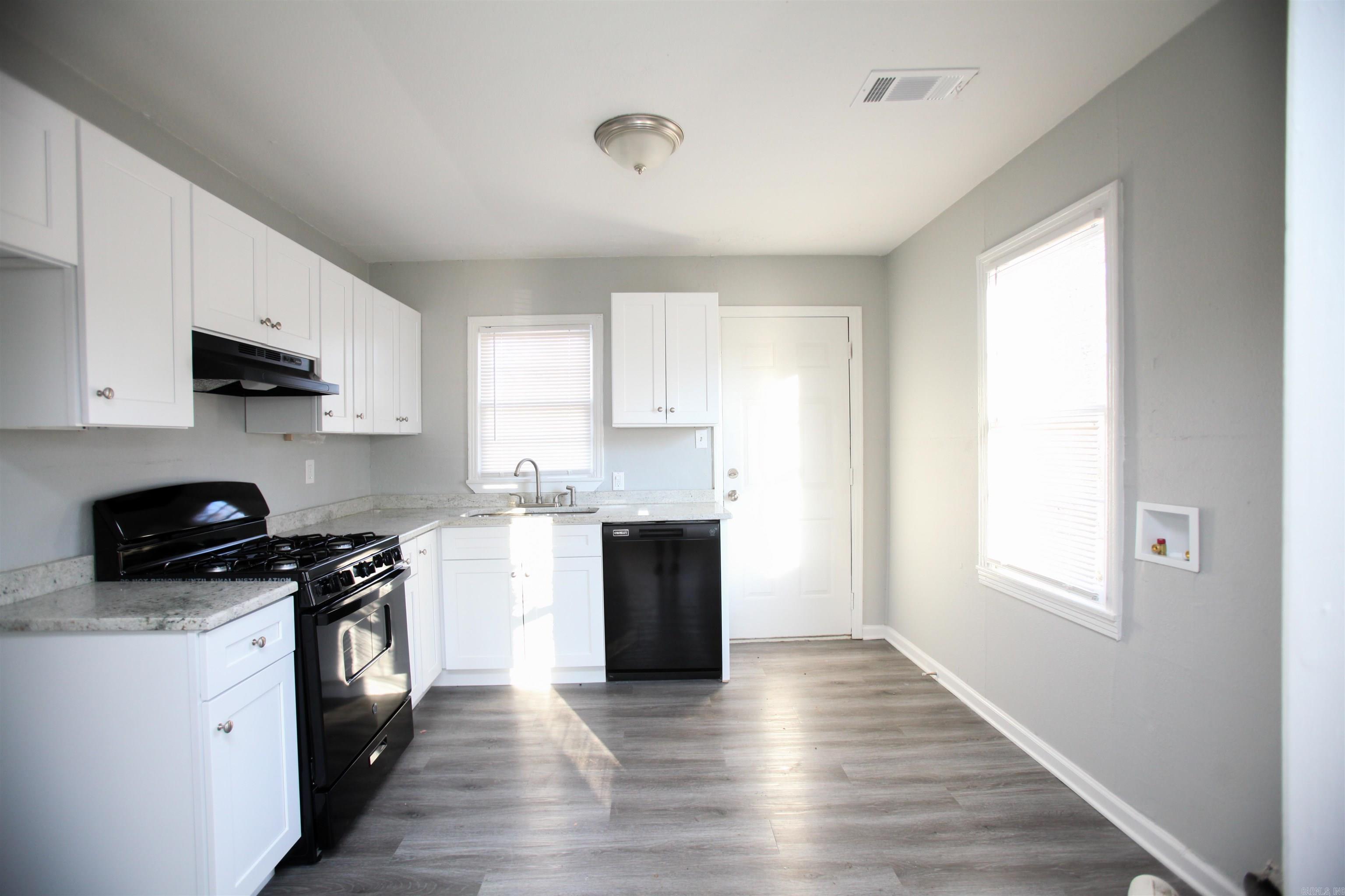 Barrow John - Residential Lease