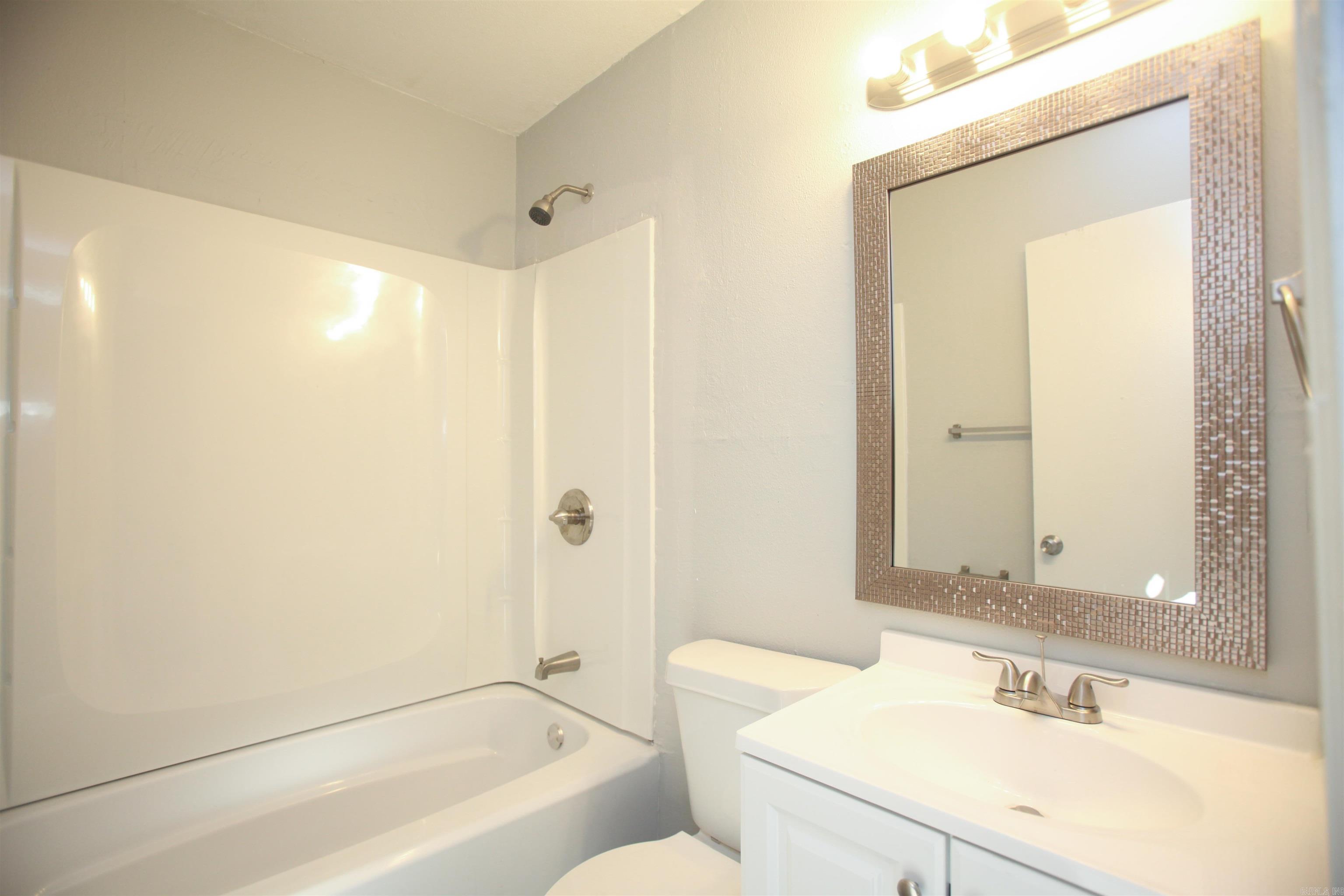 Barrow John - Residential Lease