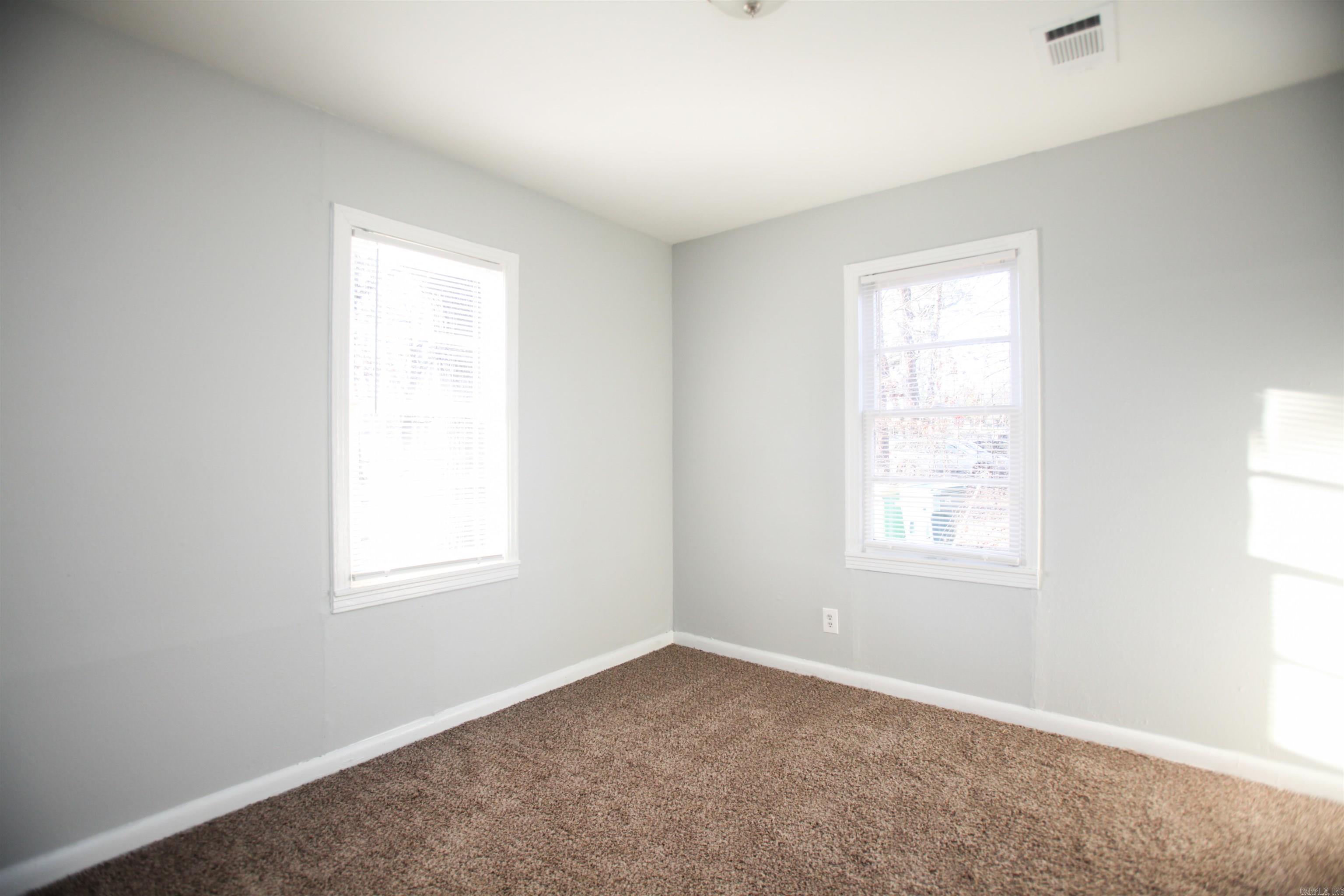 Barrow John - Residential Lease