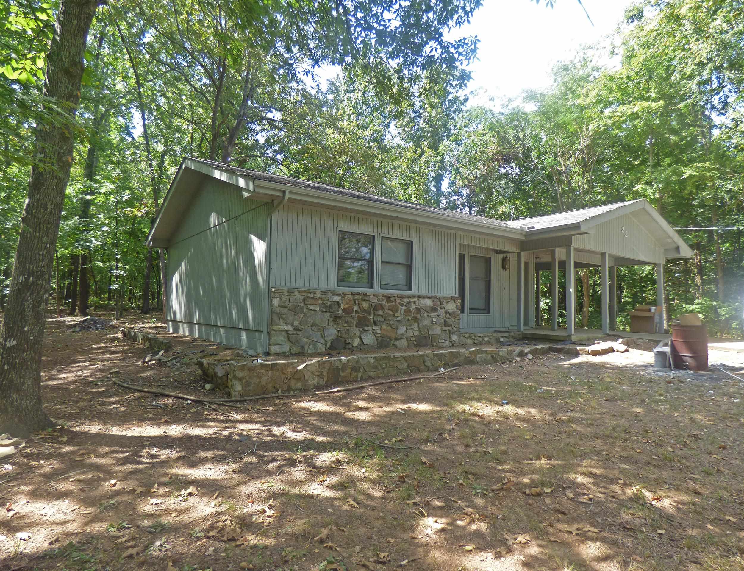 Two Bedroom Updated Home in Private Location - This house has brand new flooring throughout, kitchen cabinets have been updated, living room, 2 bedrooms, full bath with new tub insert. The exterior has a brand new paint job, and the back deck has new railings. This house is in a private location with few houses on the road and no one beside you. Great starter home or quiet get away.