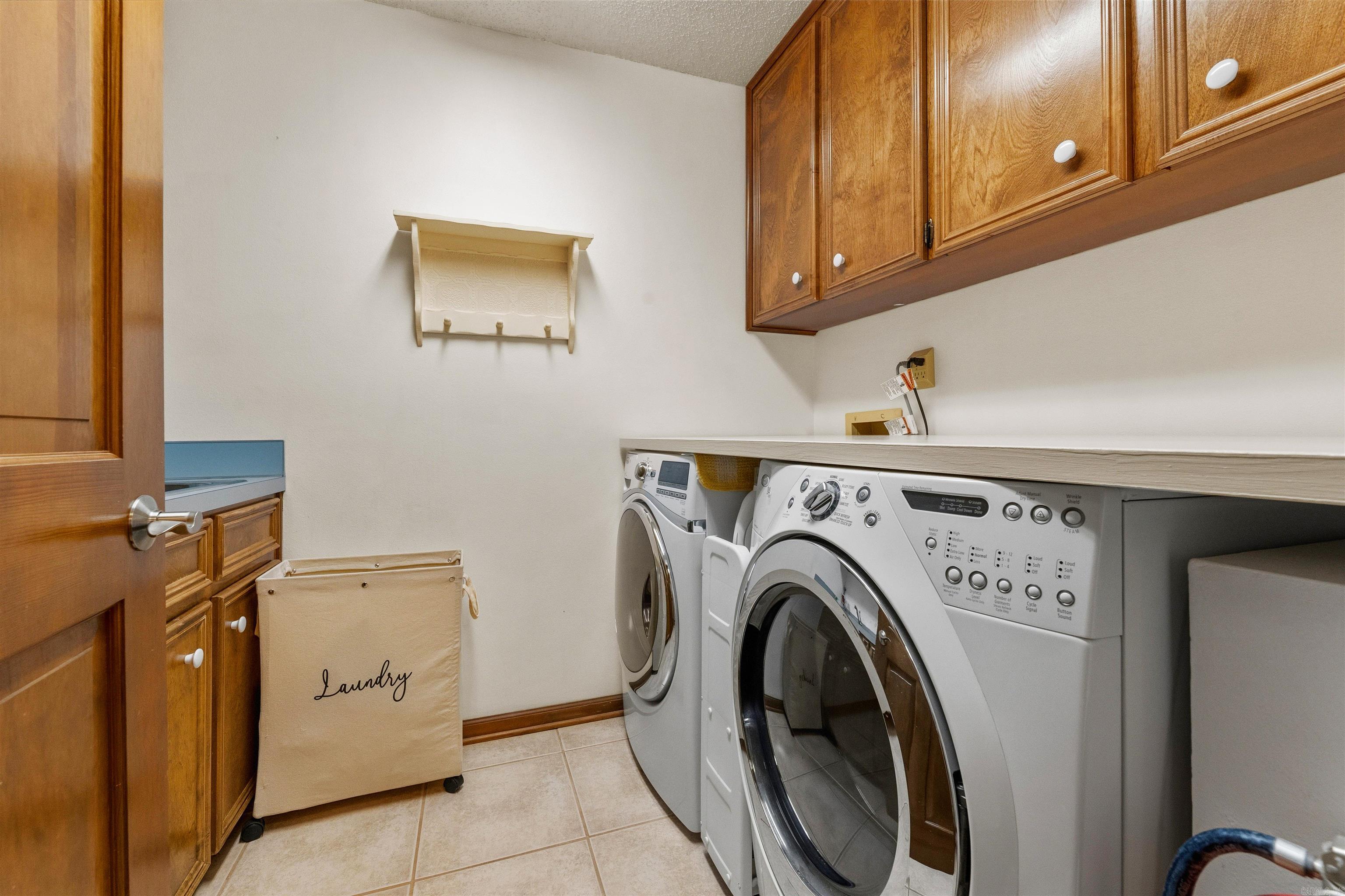 OVERBROOK - Residential