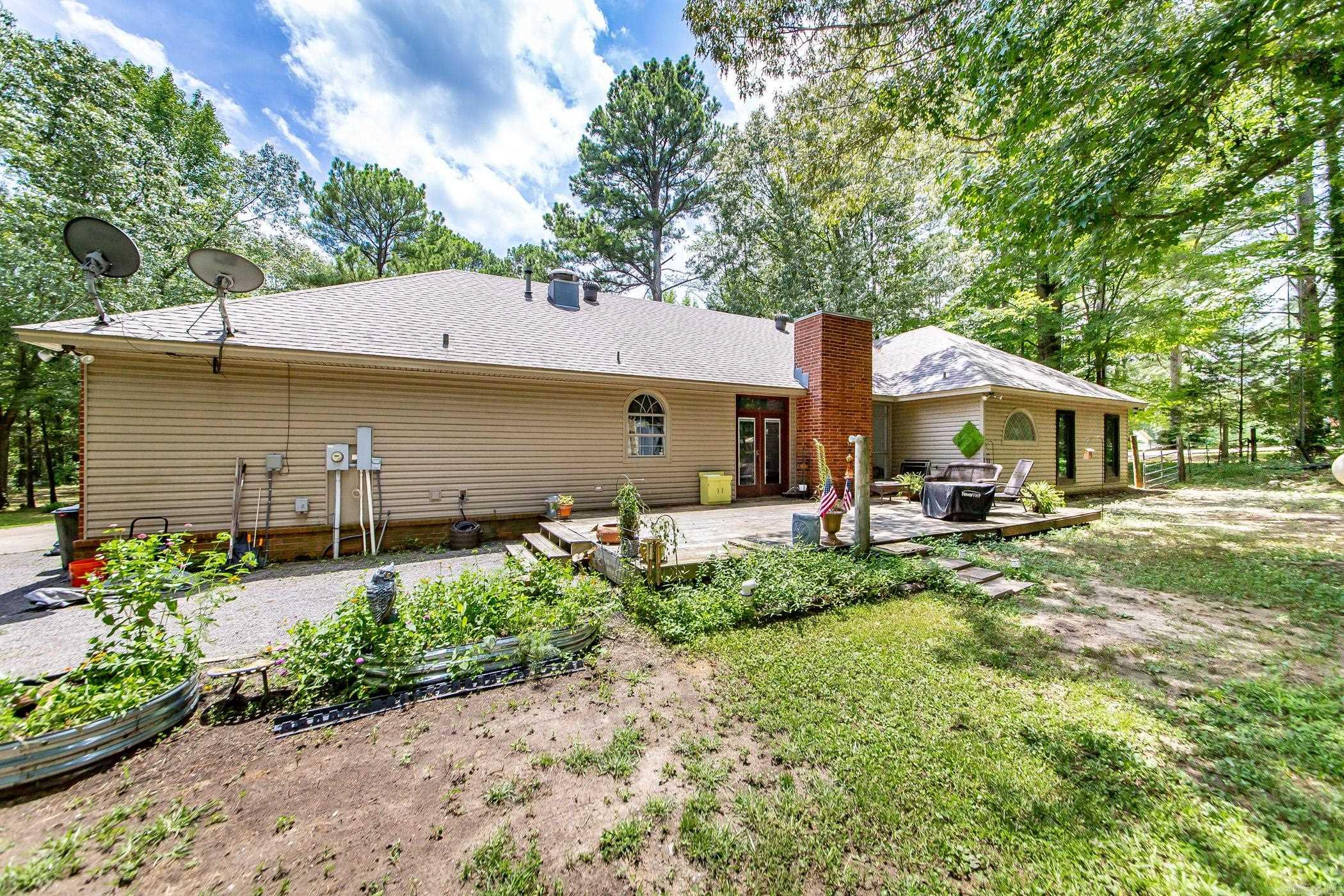 PLEASANT MEADOWS - Residential