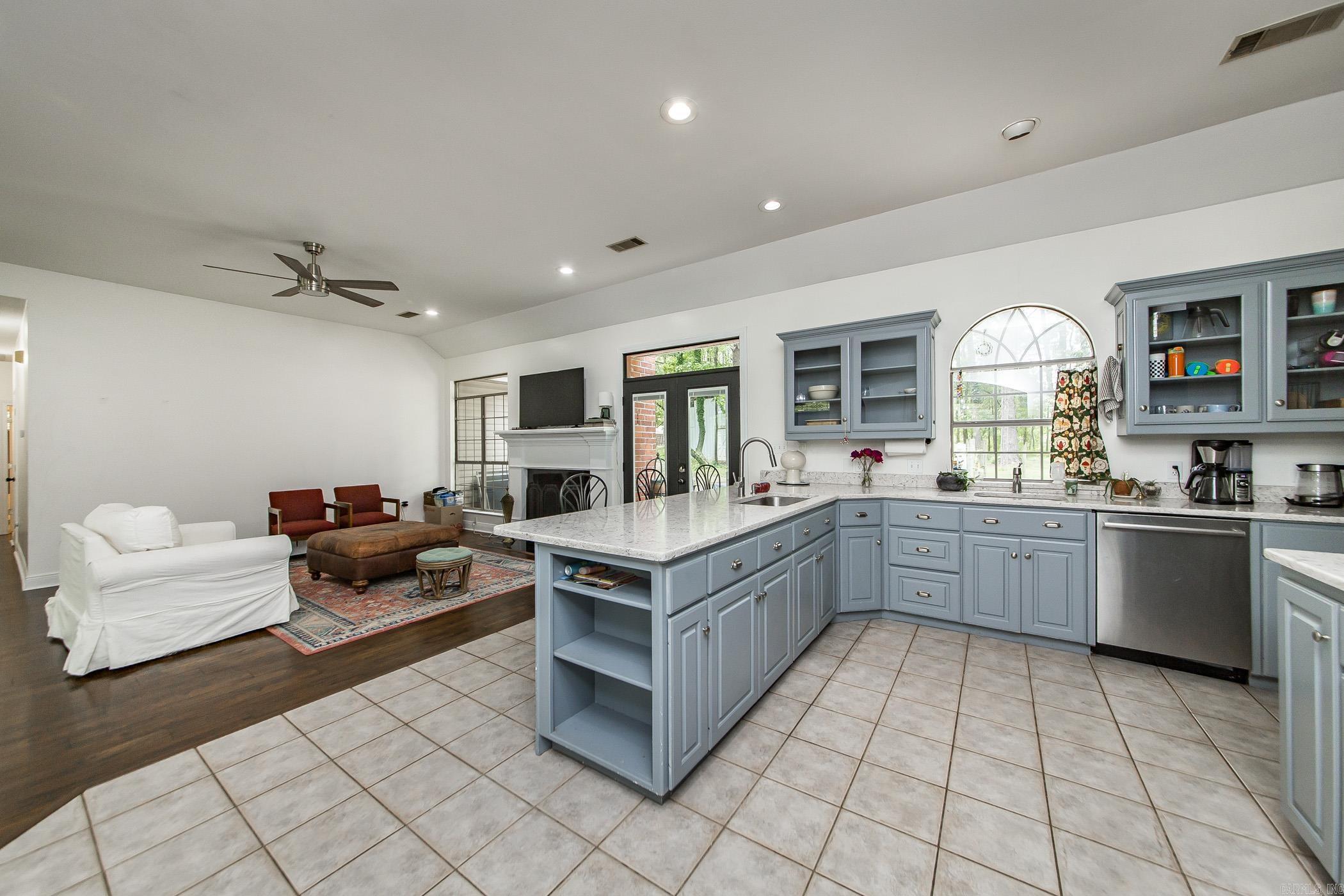 PLEASANT MEADOWS - Residential