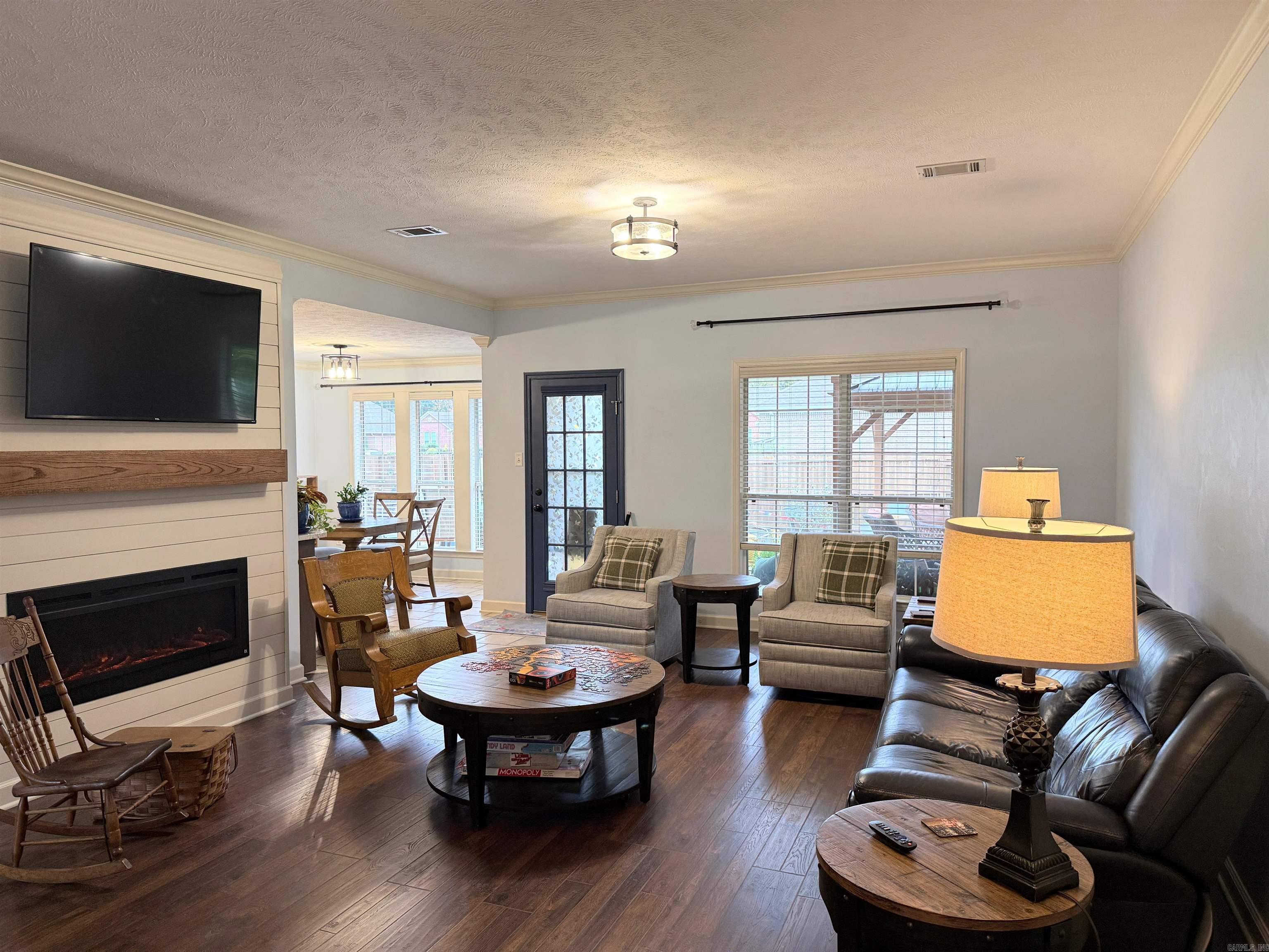 WINDSOR PARK - Residential