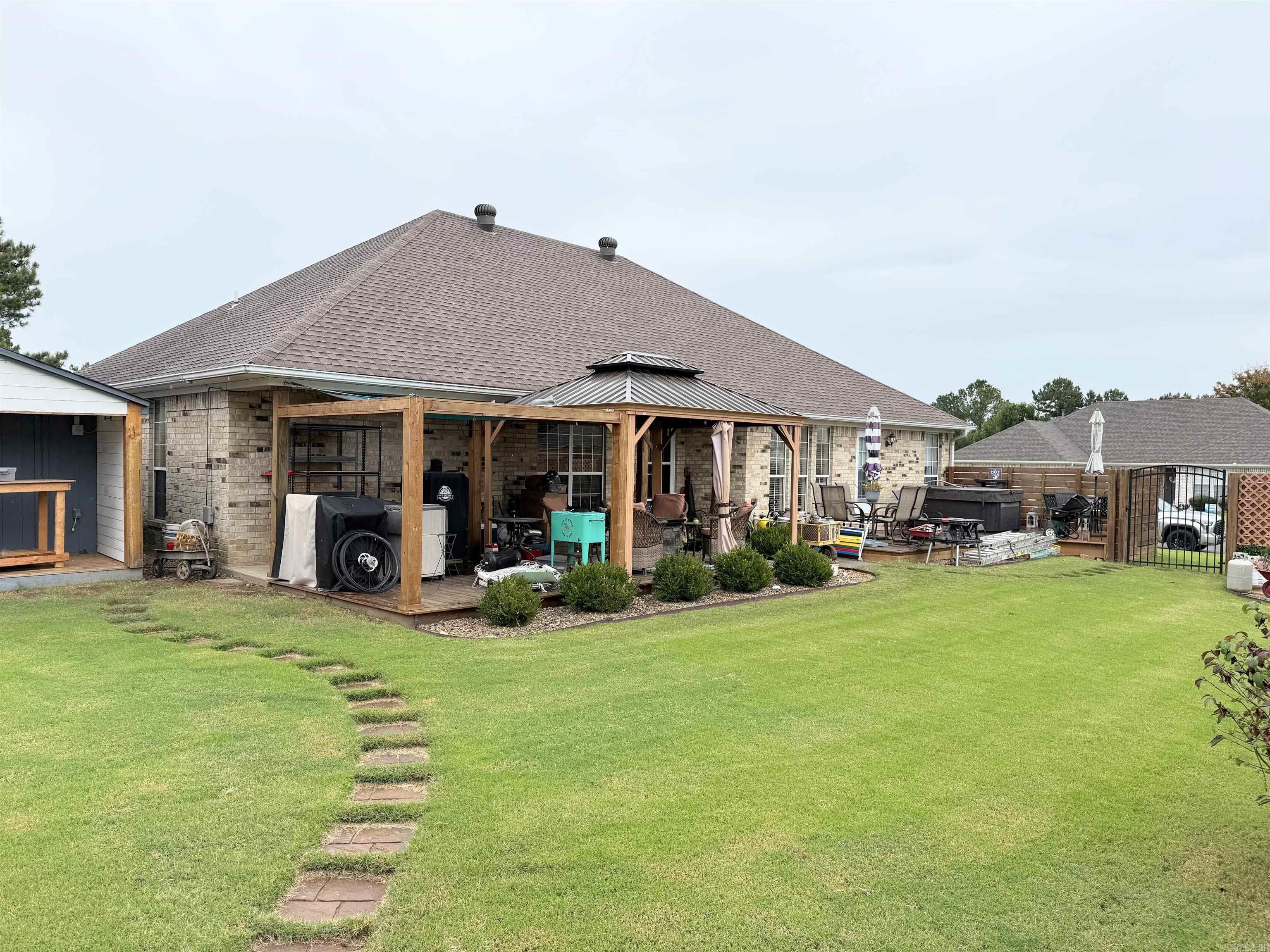 WINDSOR PARK - Residential