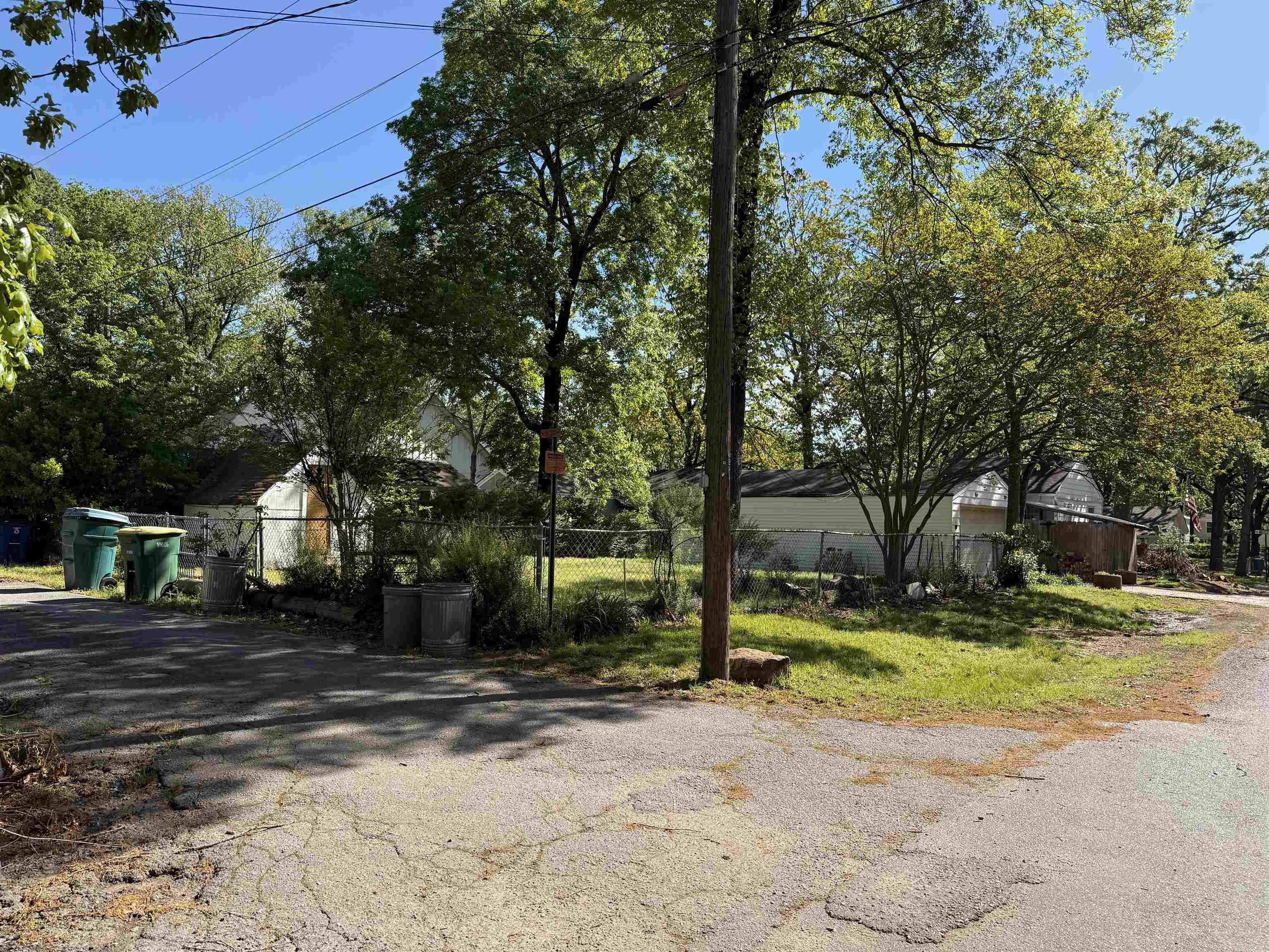 LINCOLN PARK - Residential