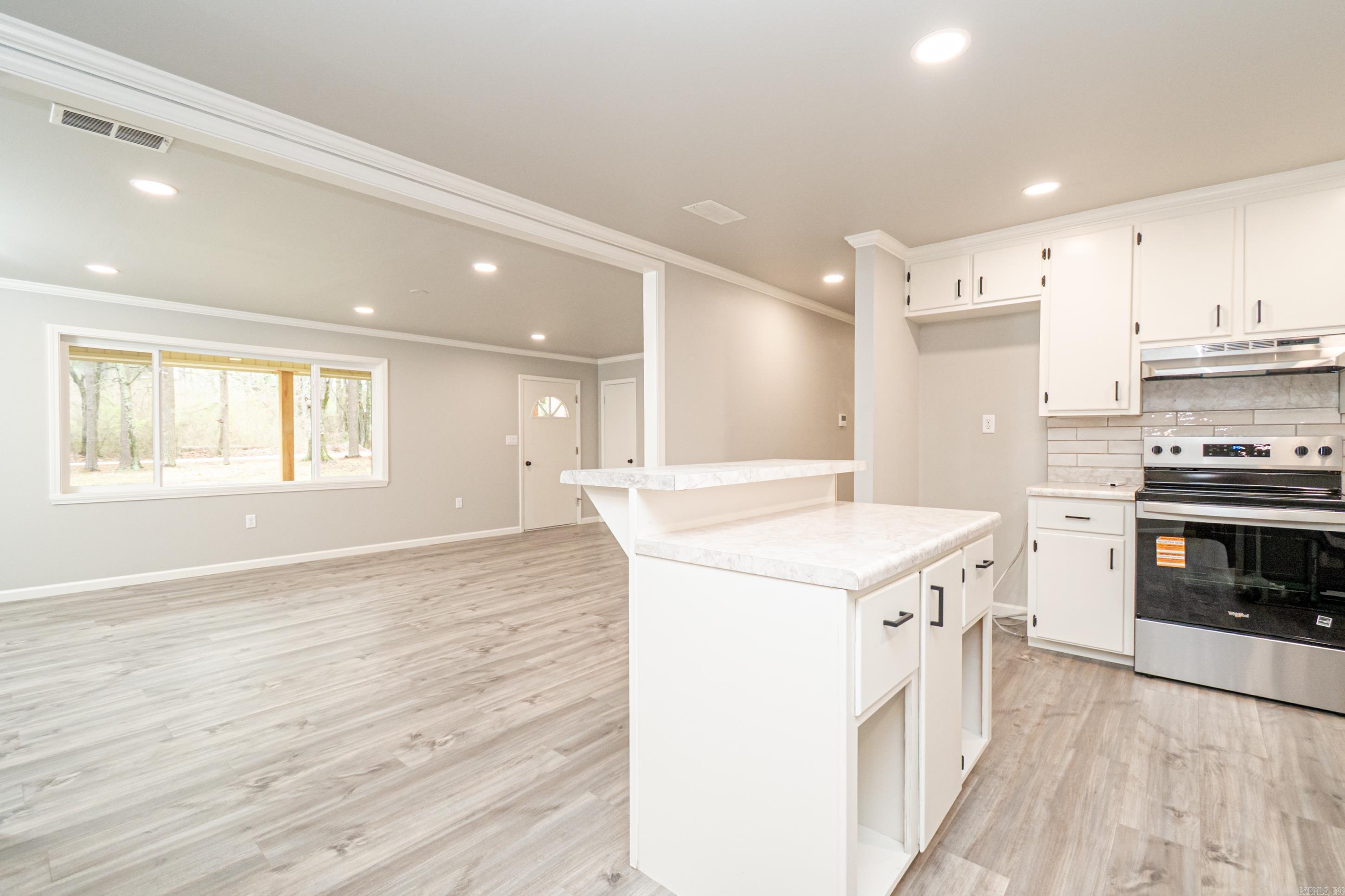 MONTICELLO - Residential