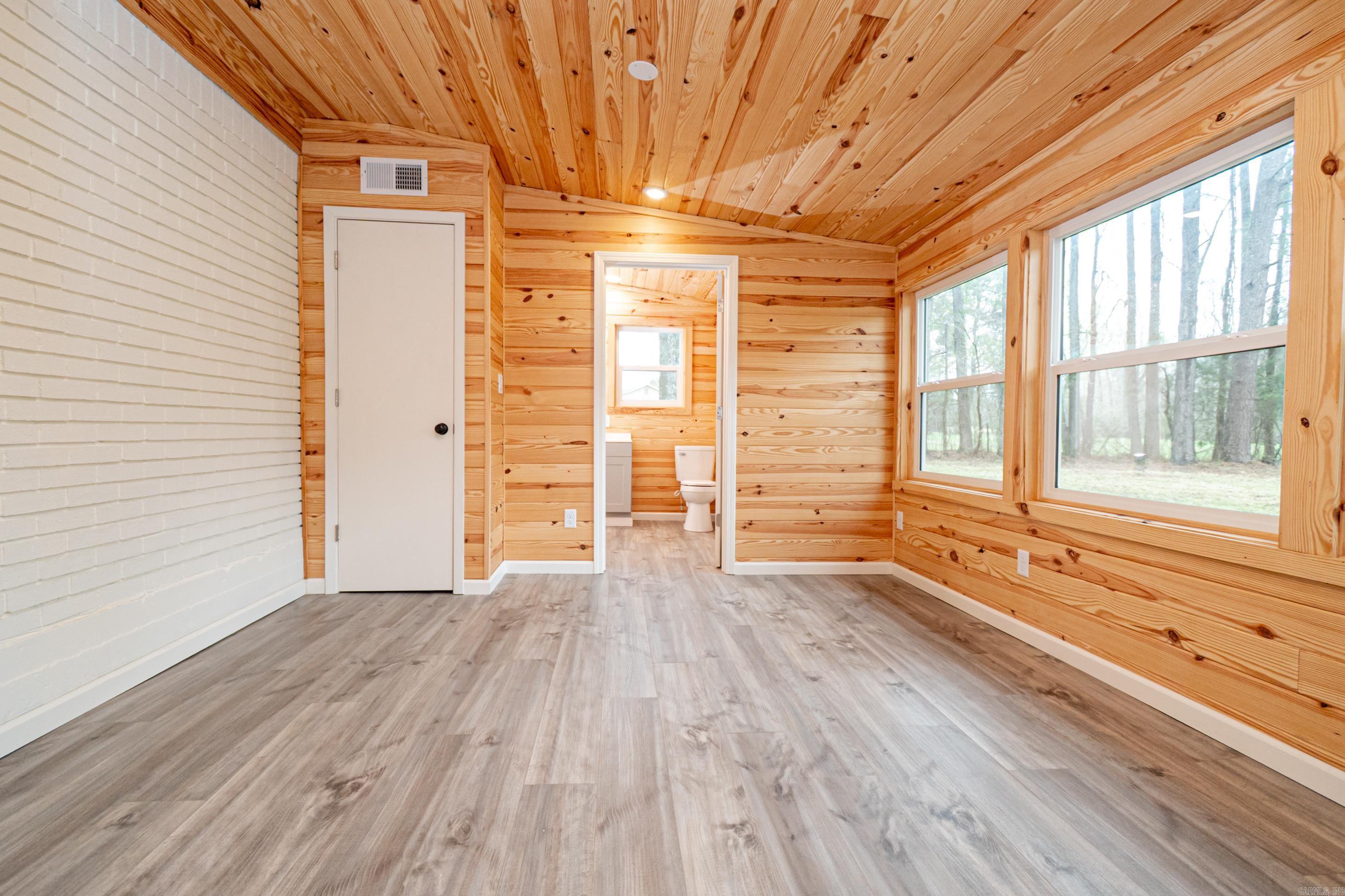 MONTICELLO - Residential