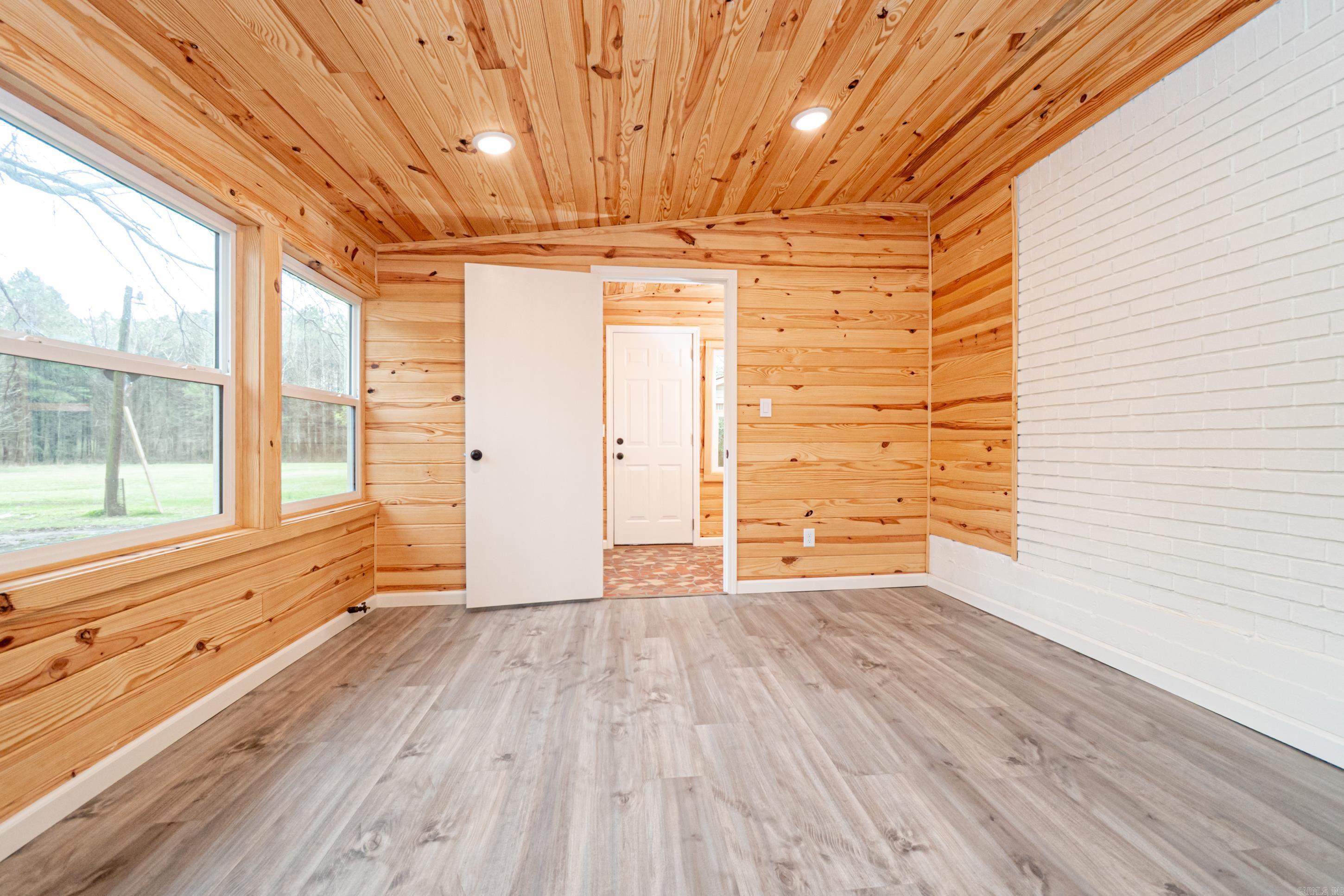 MONTICELLO - Residential