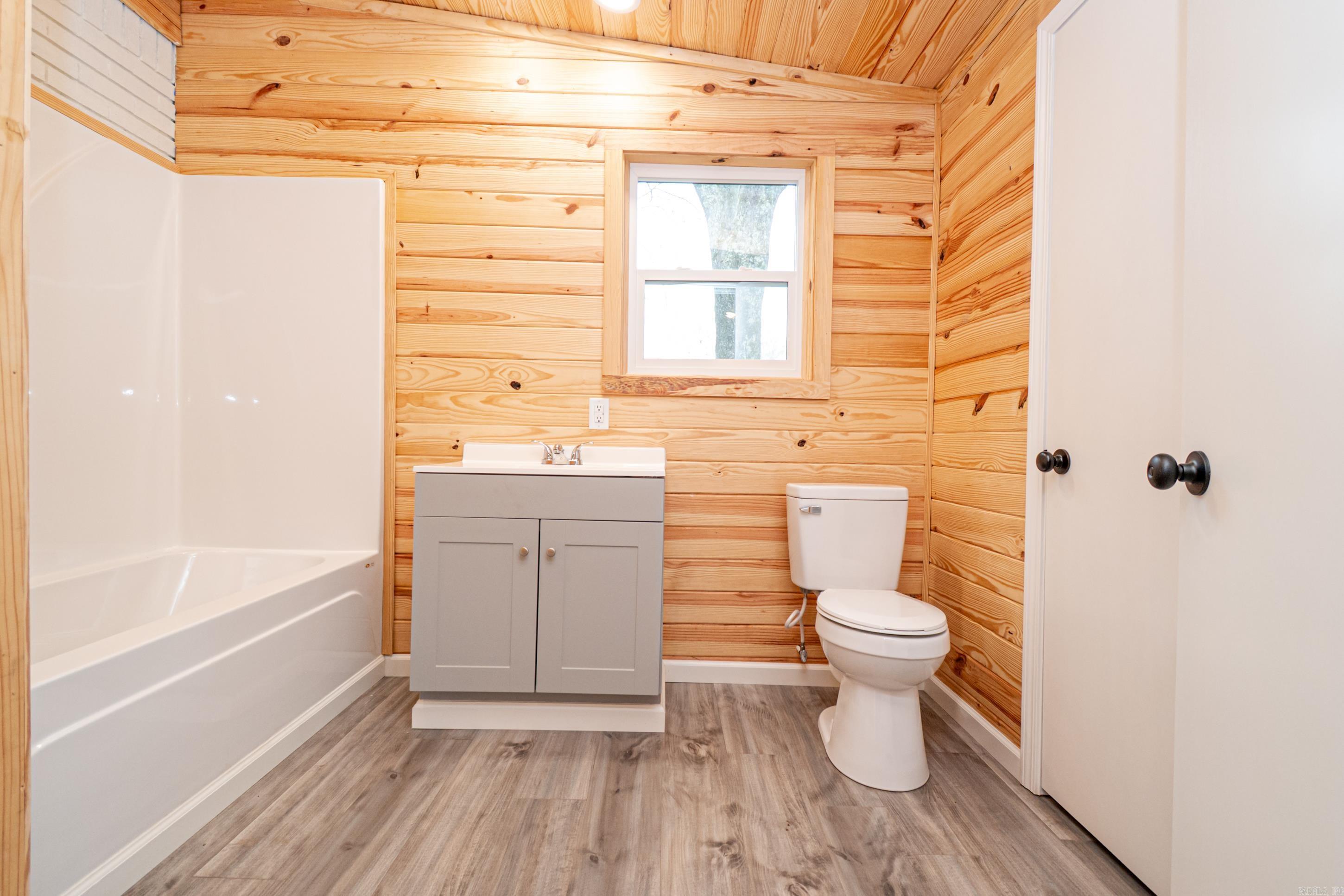 MONTICELLO - Residential