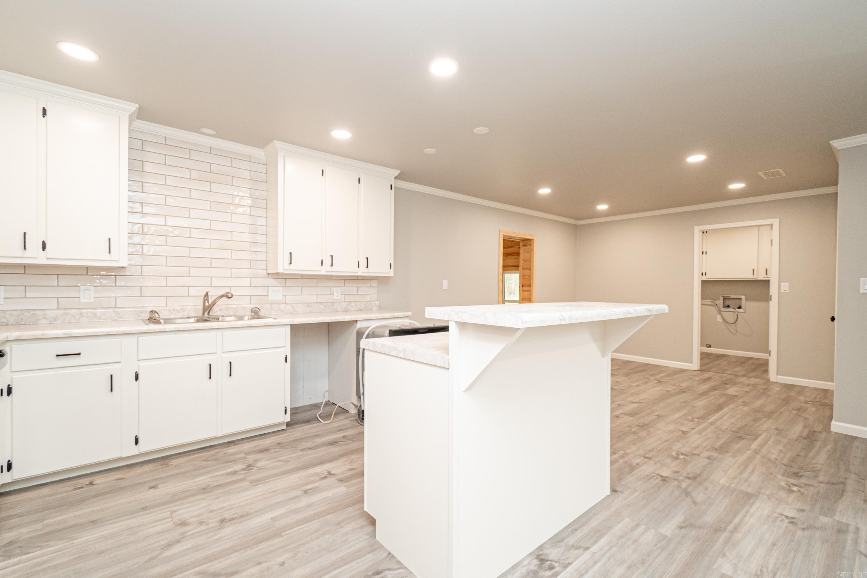 MONTICELLO - Residential