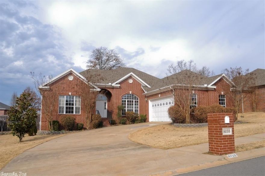 Gorgeous show stopper red brick home in Miller's Crossing with side entry garage. New Paint and carpet. Cherry cabinets with solid surface counter tops. Split plan with large master suite with jetted tub and separate shower, double vanity and large closets. Covered porch looks out fenced back yard.
