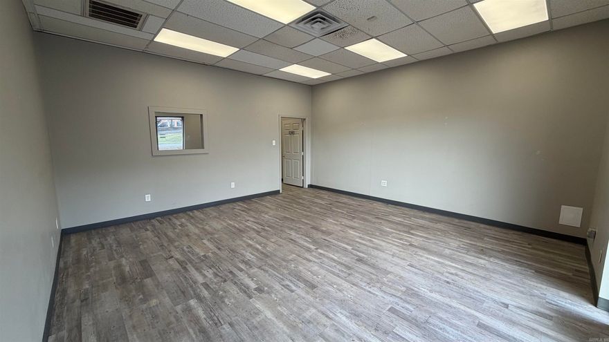 Located in the vibrant heart of West Little Rock, this highly-visible retail center offers an exceptional opportunity for businesses seeking to capture foot and drive-by traffic. With a prime position on Shackelford Road, near major commercial hubs and established retail centers, this location ensures consistent exposure to a diverse clientele. Surrounded by popular retailers, office spaces, and residential communities, 240 Shackelford Rd benefits from strong local traffic and ease of access to I-430. Ample parking and an adaptable floor plan make this an ideal space for new or expanding restaurants aiming to grow their presence in one of Little Rock’s busiest corridors.  $1,900 per month + $50 per month CAM Entry / Reception area, large open space, private restroom Ideal for office / service based businesses Surrounded by strong commercial  Located right inside of the Big Rock Interchange Strong local traffic from Shackleford Rd. and ease of access to I-430