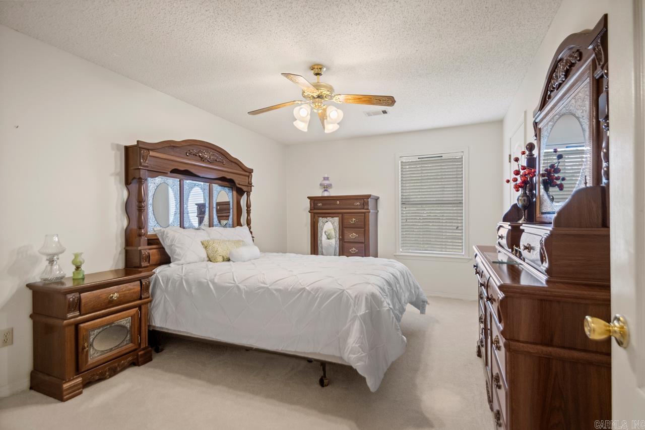 Pickwicket Corner - Residential