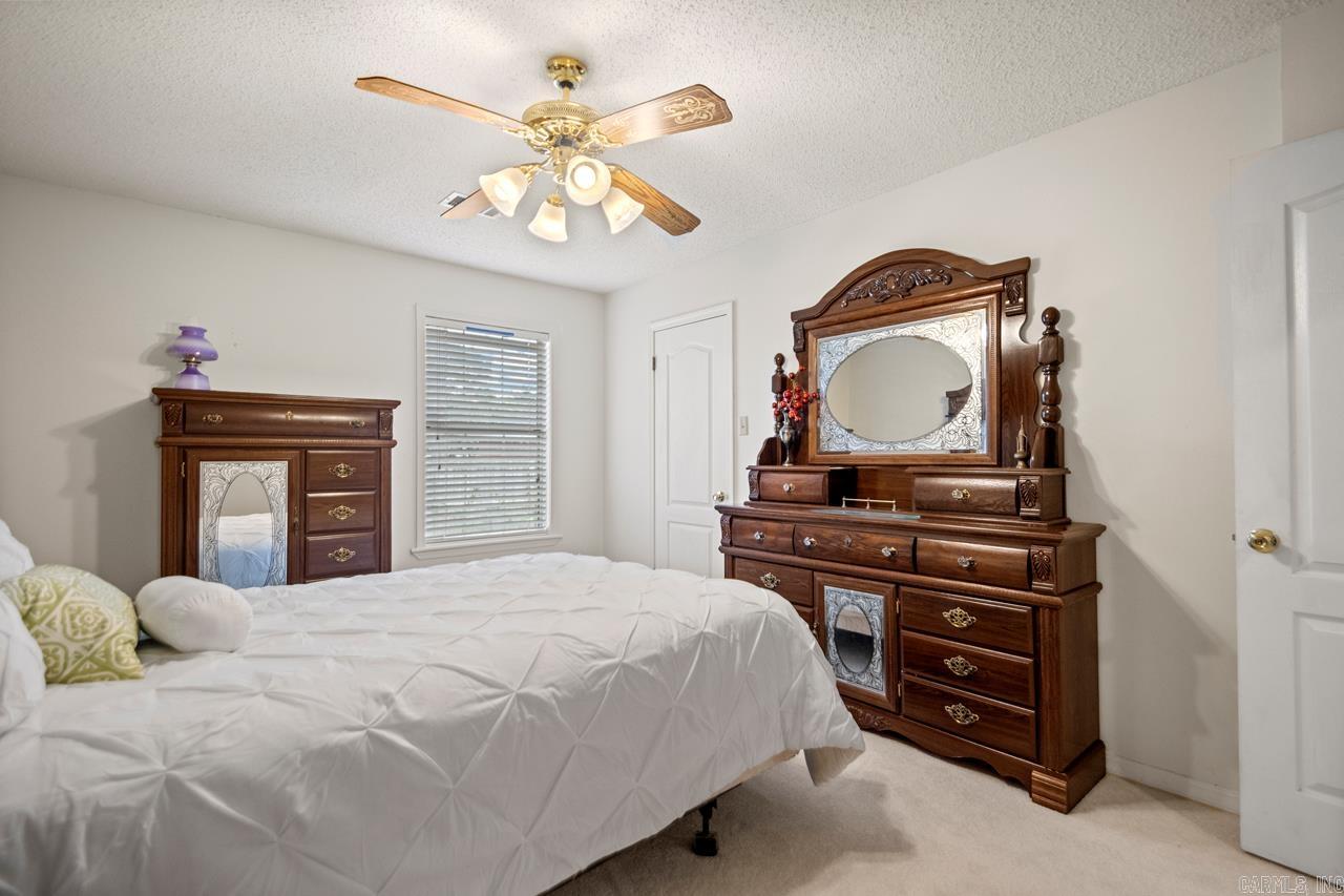 Pickwicket Corner - Residential