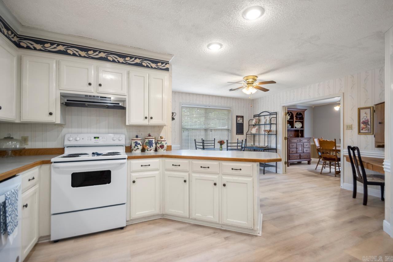 Pickwicket Corner - Residential