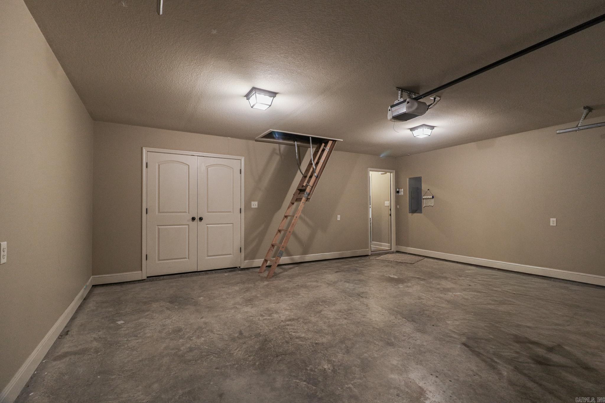 PROSPECT FARMS - Residential