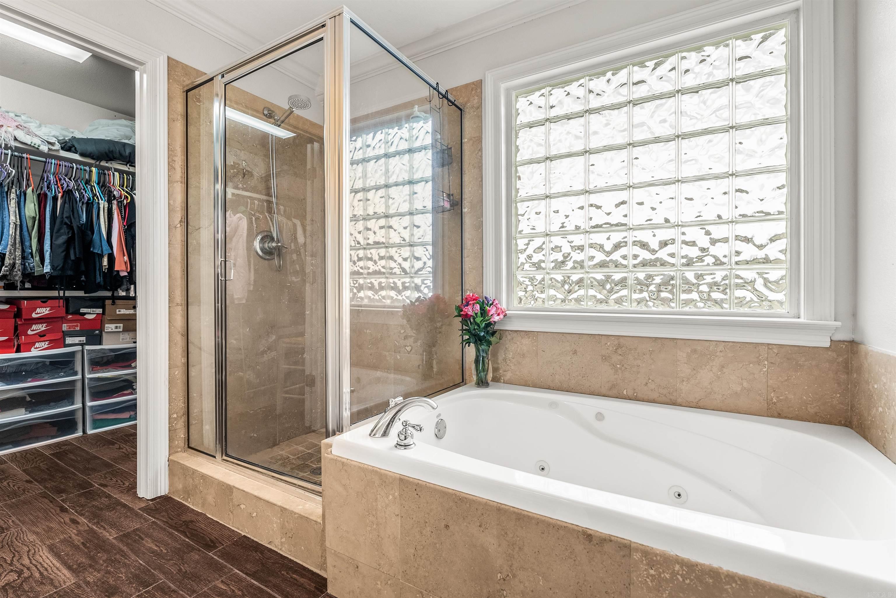 SPRING VALLEY - Residential