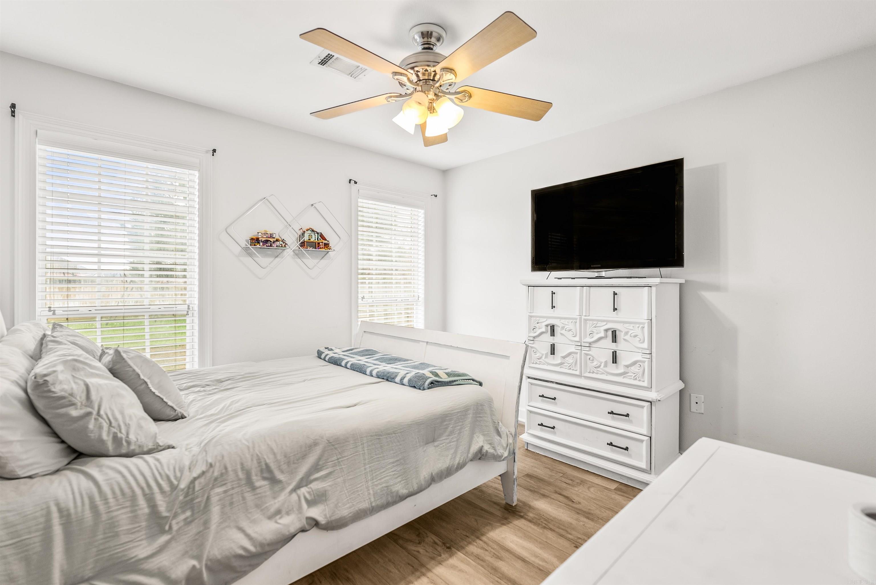 SPRING VALLEY - Residential