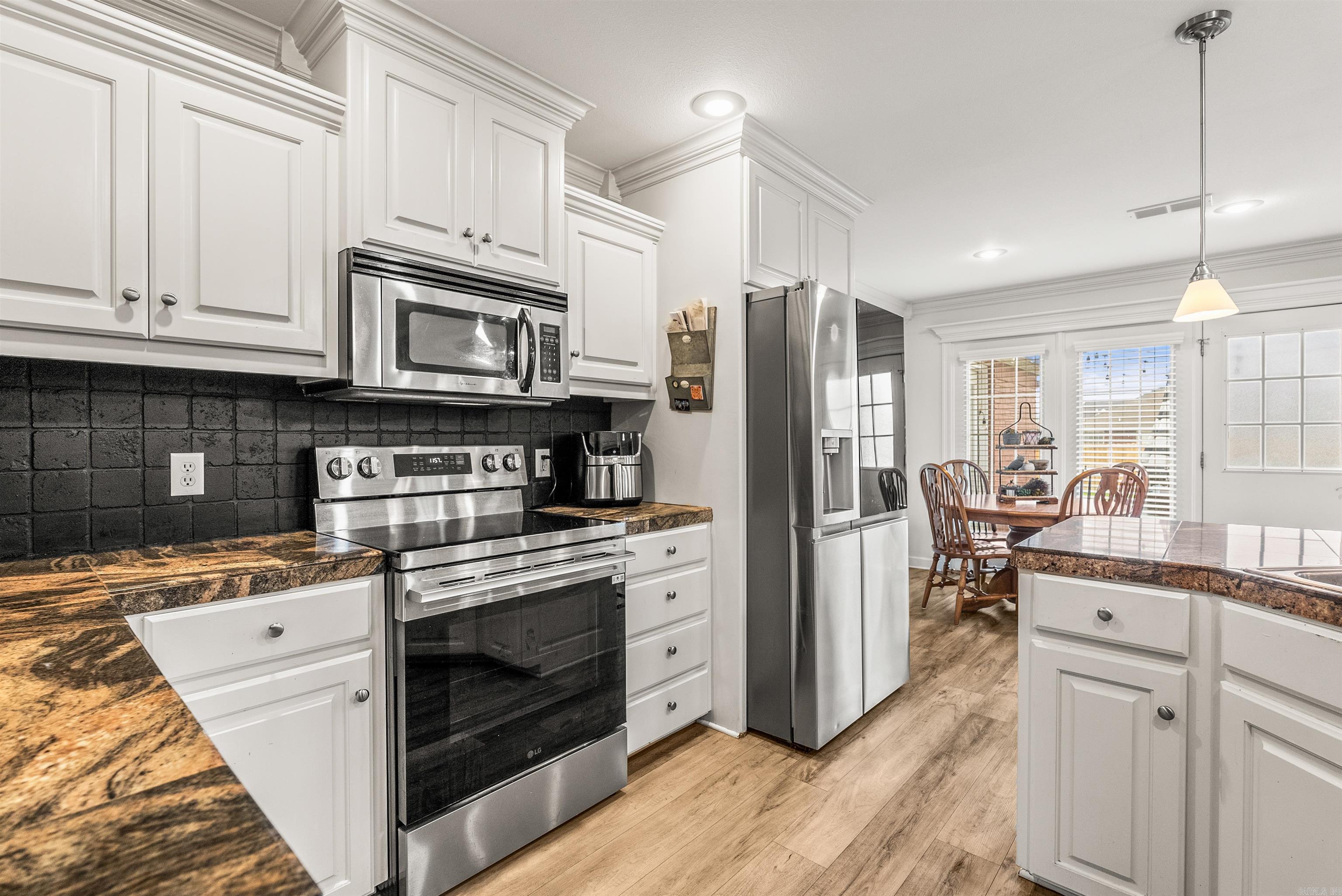 SPRING VALLEY - Residential