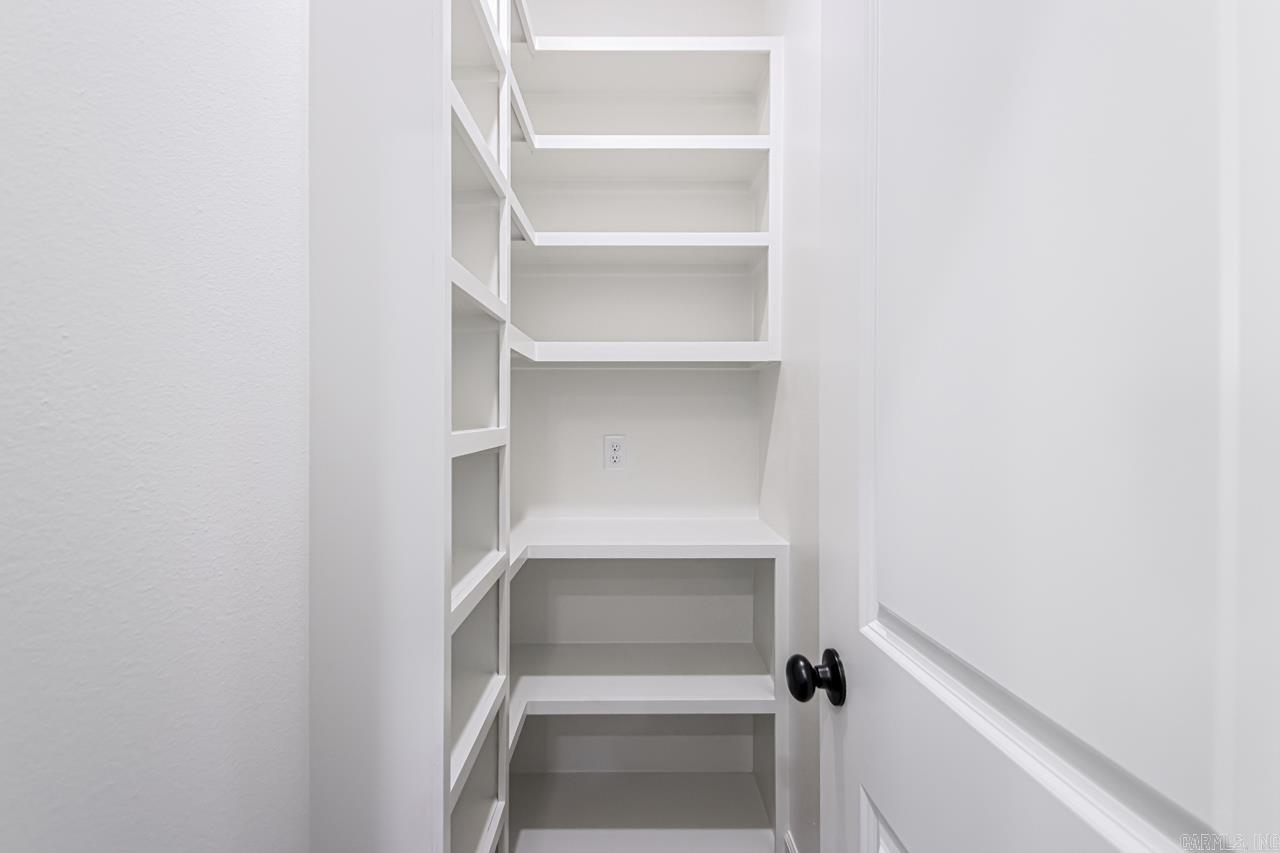 CYPRESS VALLEY - Residential