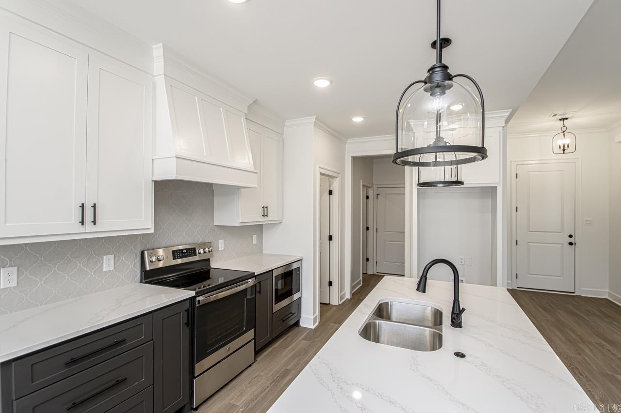 CYPRESS VALLEY - Residential