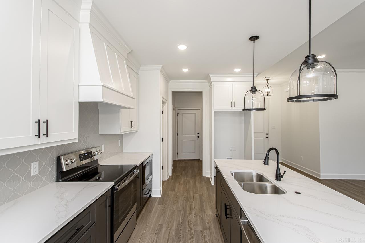 CYPRESS VALLEY - Residential