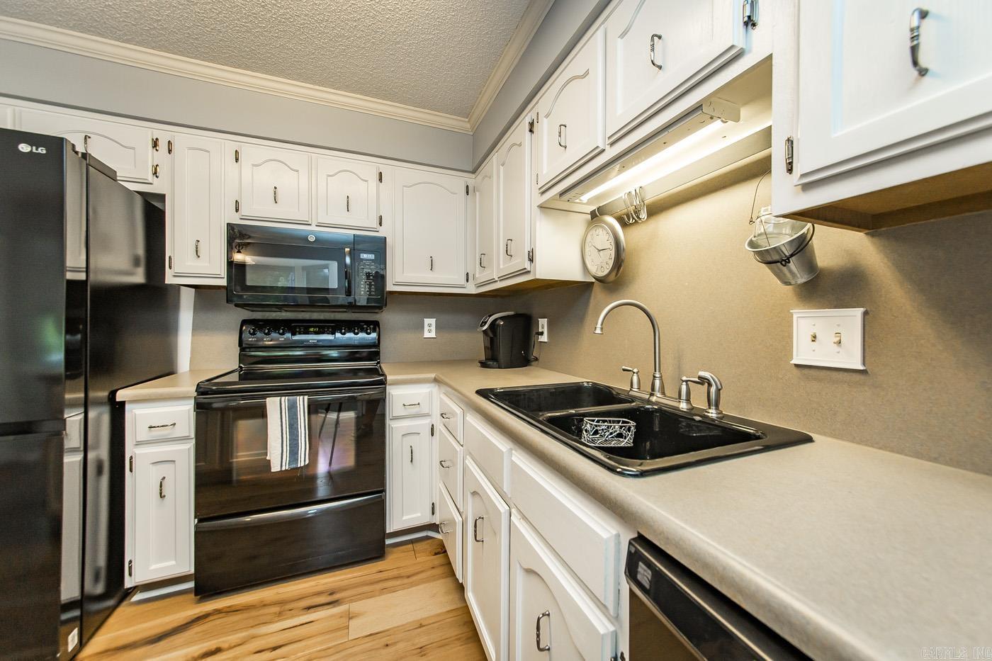 PLEASANT VIEW - Residential