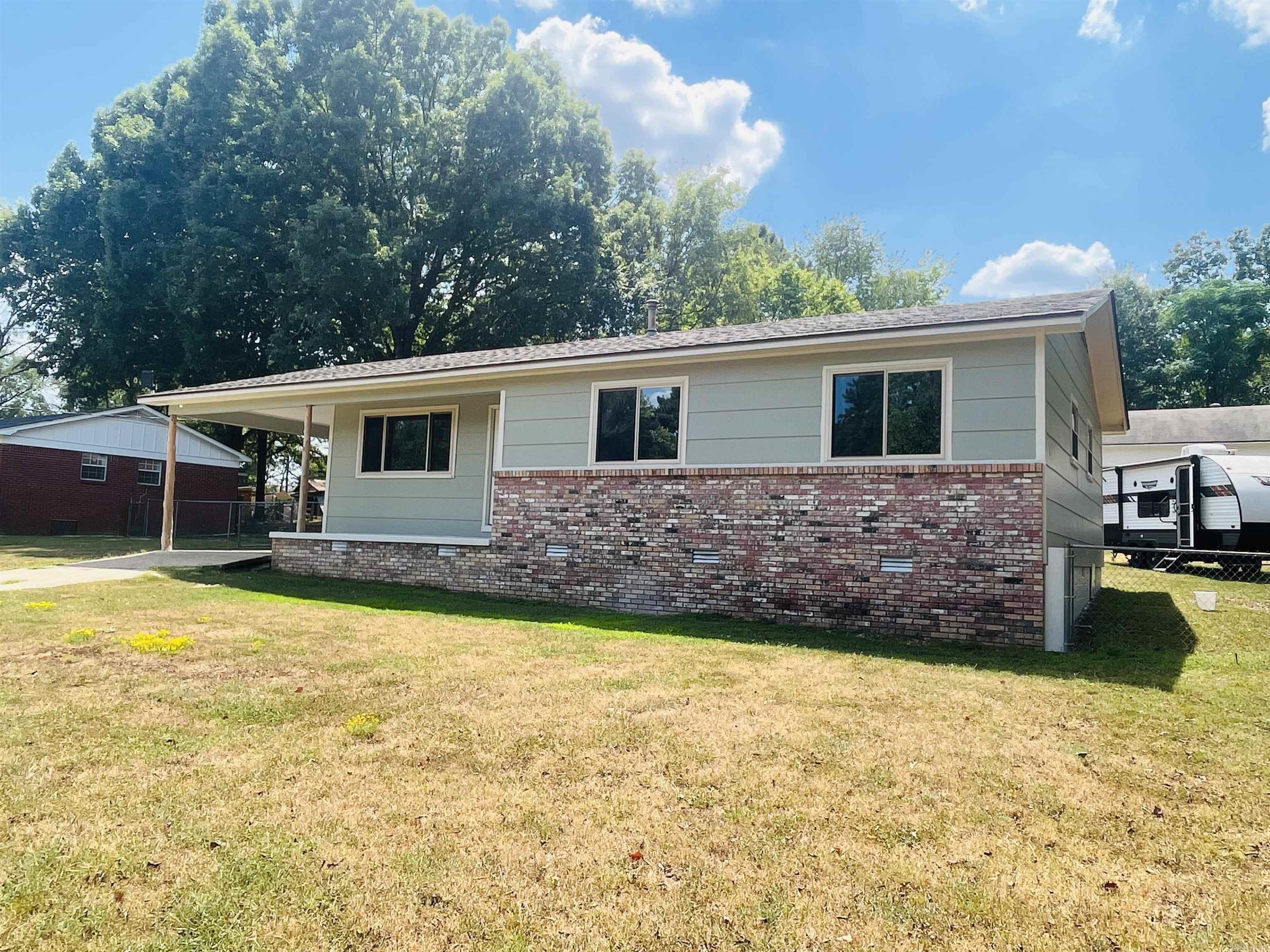 HURRICANE SHORE - Residential