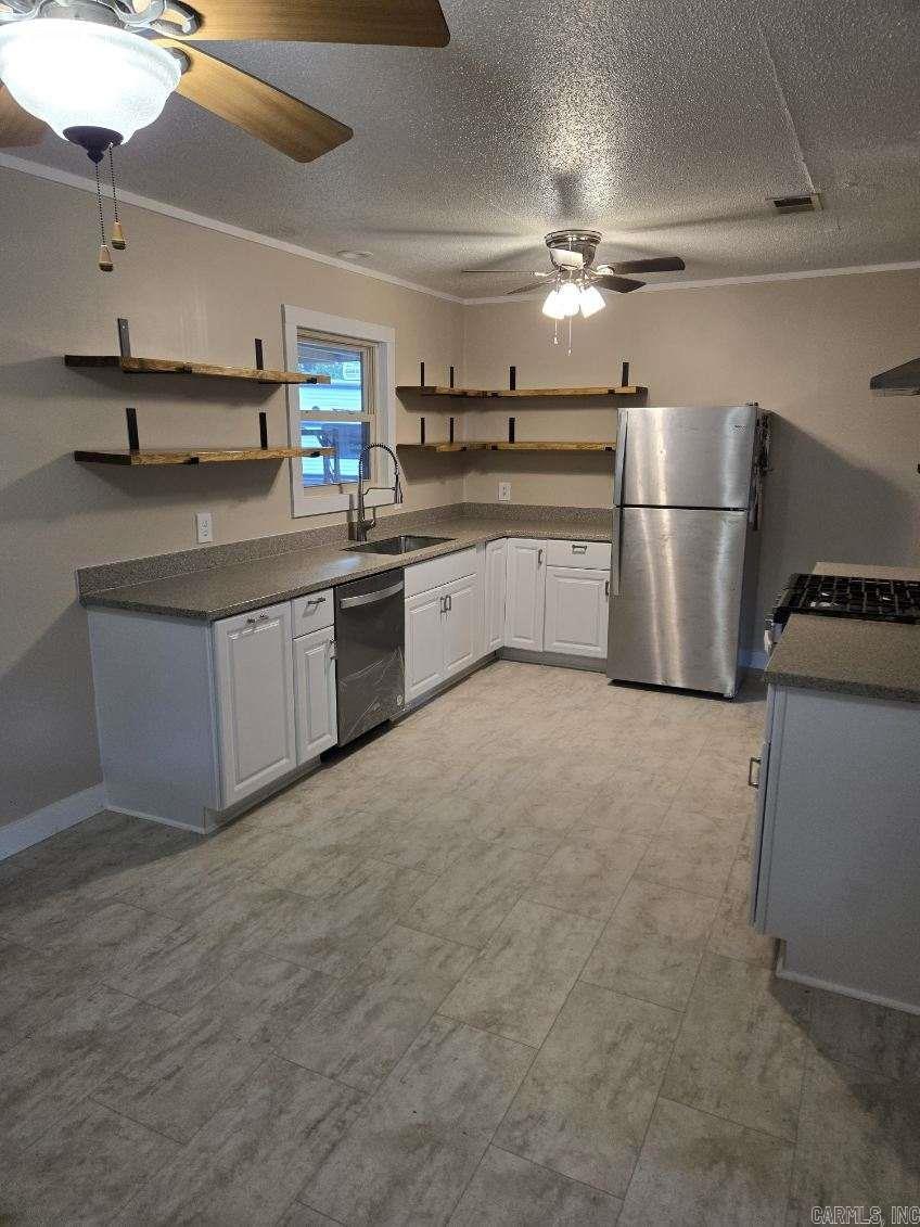 HURRICANE SHORE - Residential