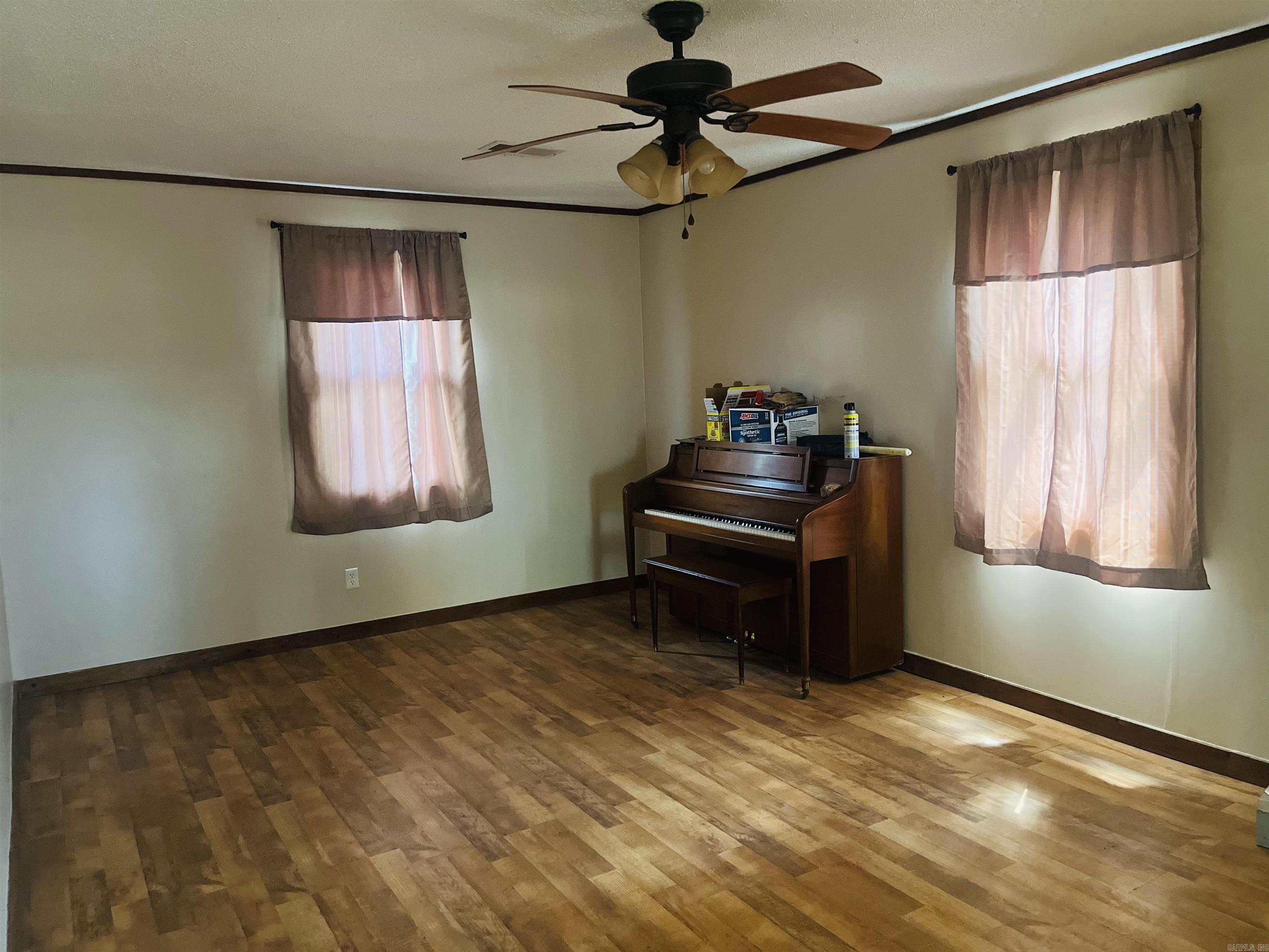 HURRICANE SHORE - Residential