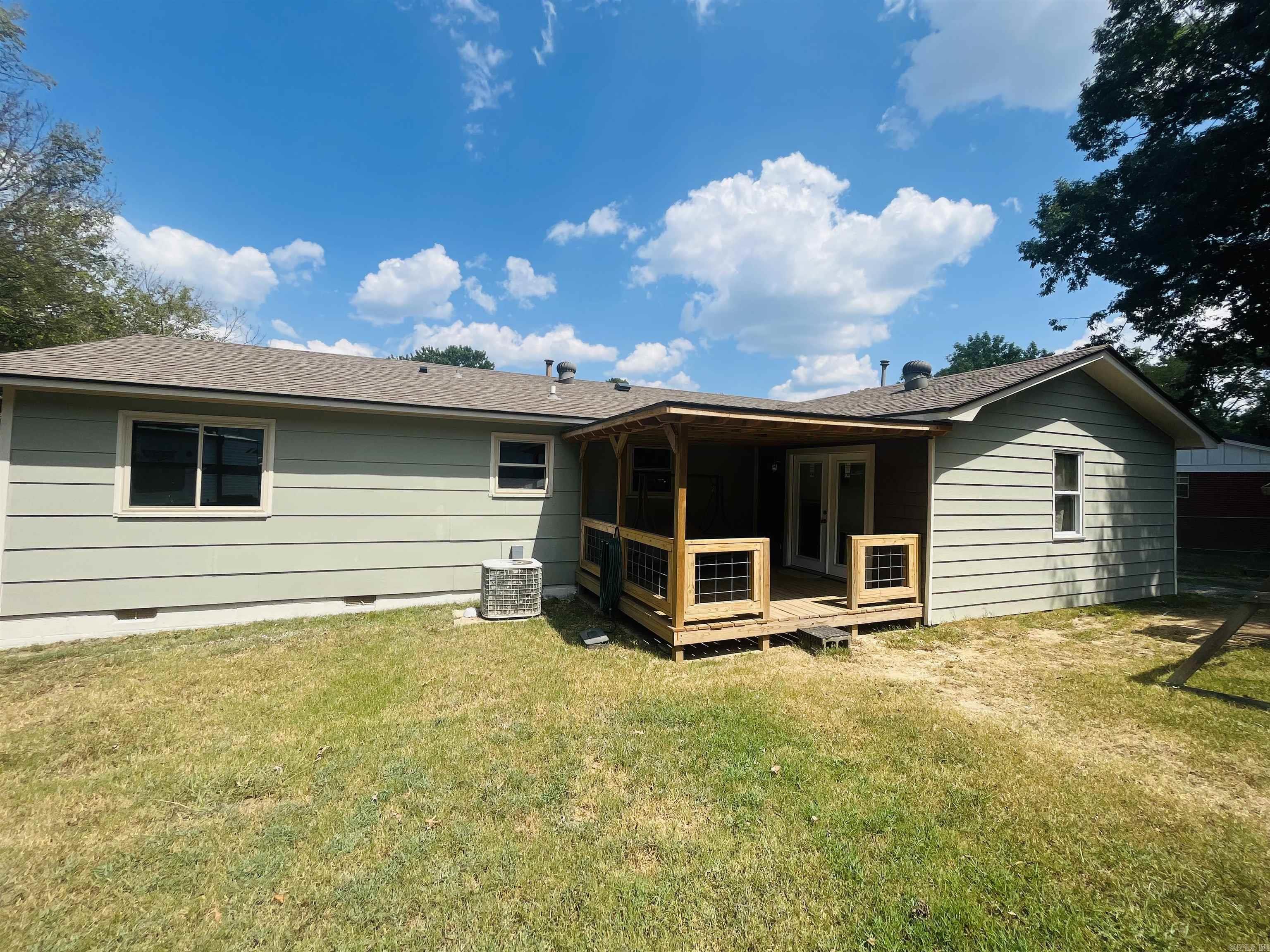 HURRICANE SHORE - Residential